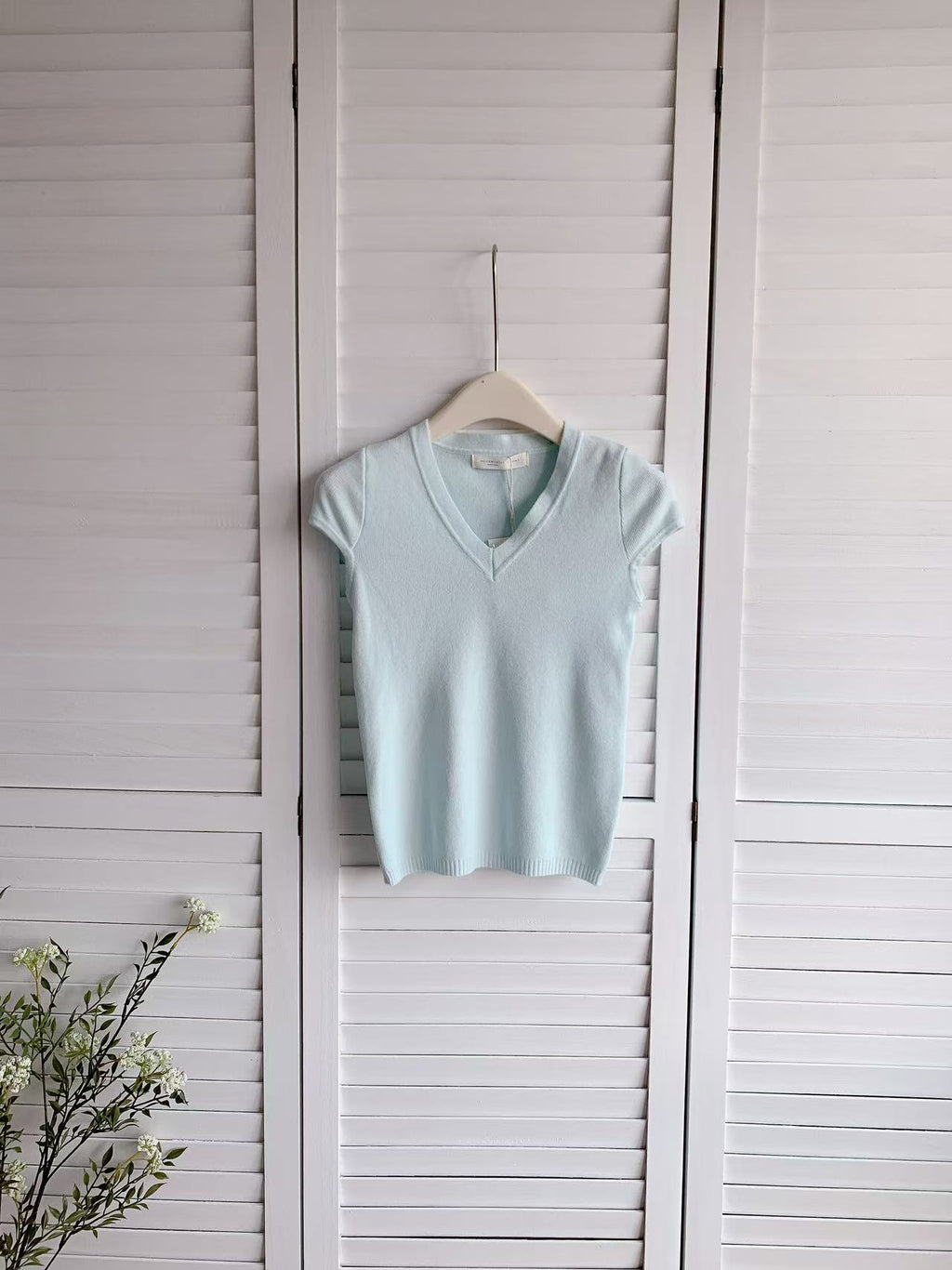 HELLO MILK TEE- 86225 V領上衣