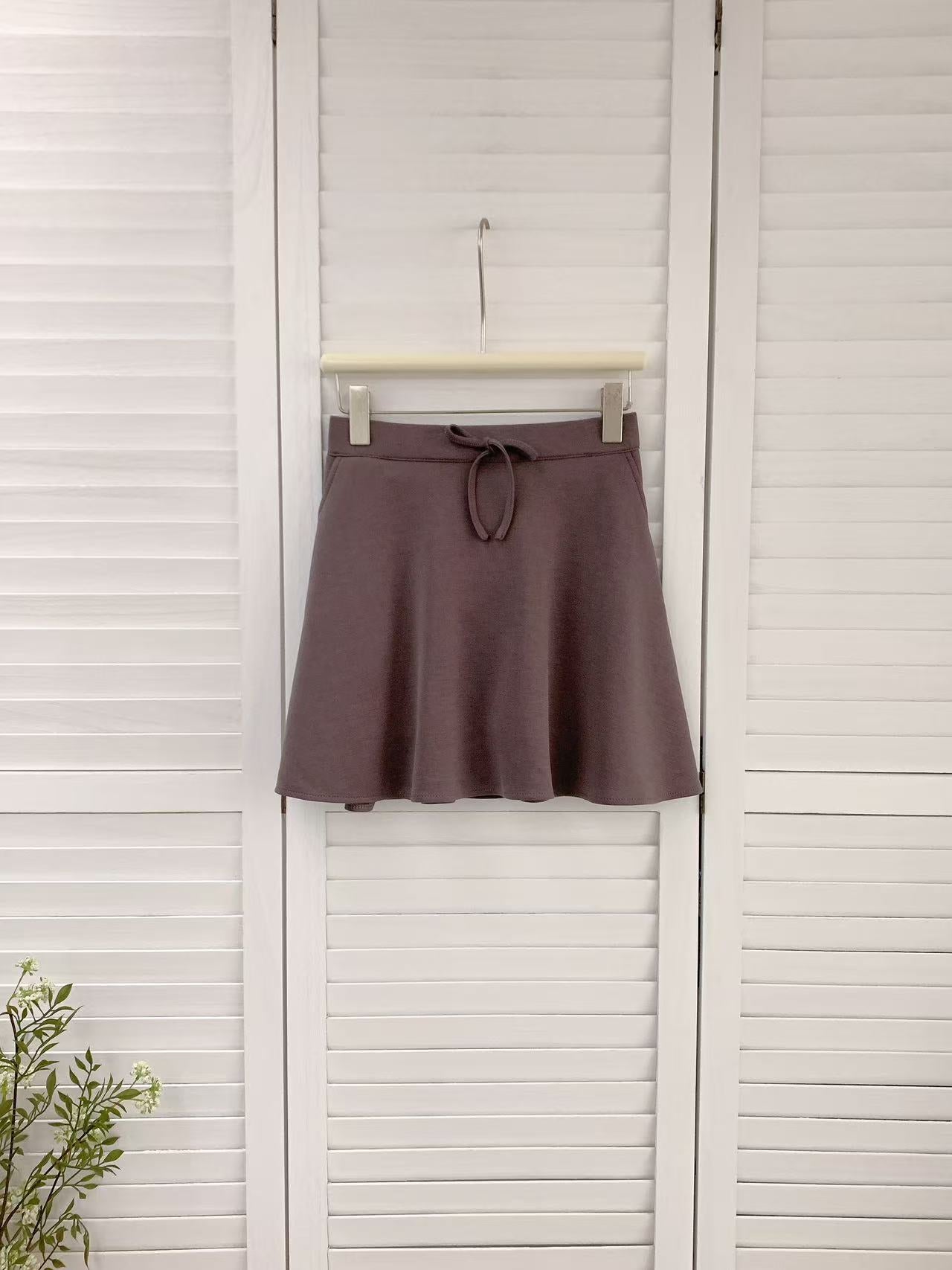 HELLO MILK TEE- 86252 韓系短裙