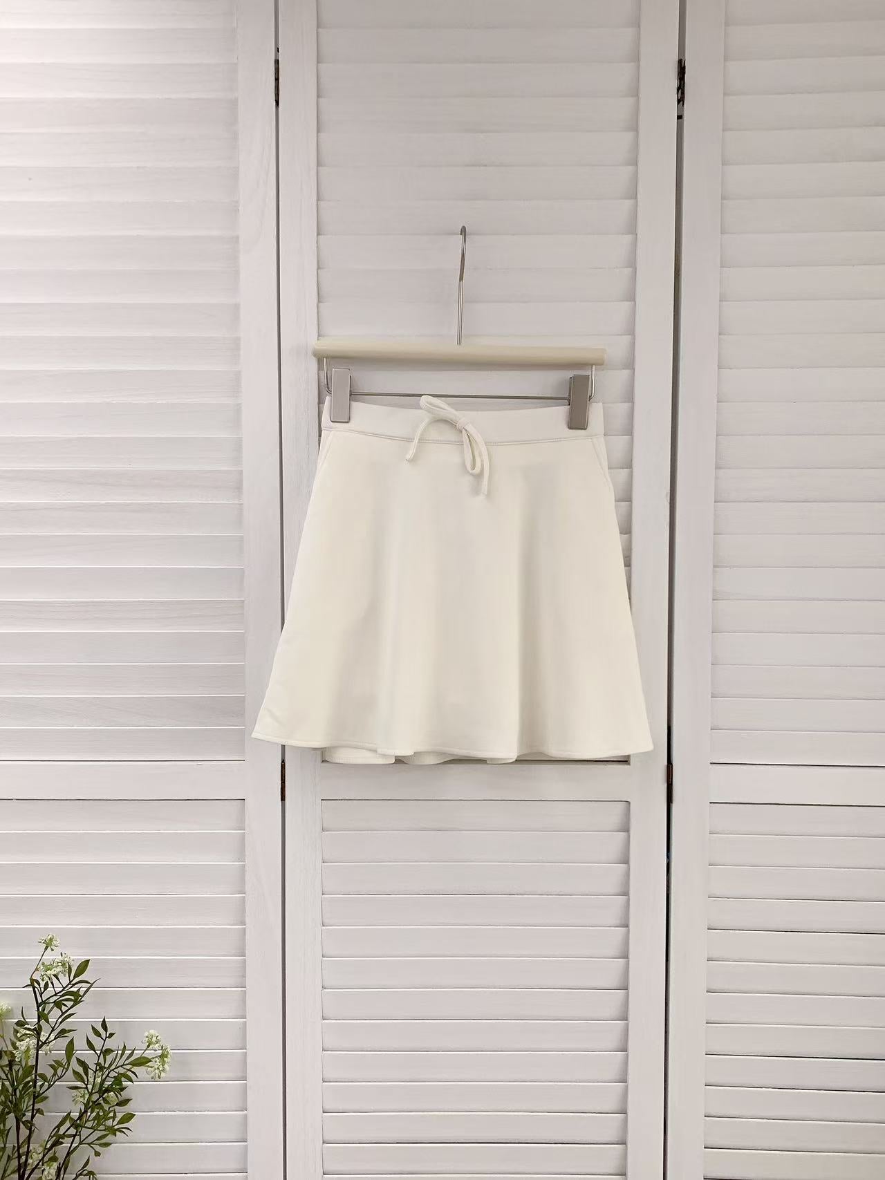 HELLO MILK TEE- 86252 韓系短裙