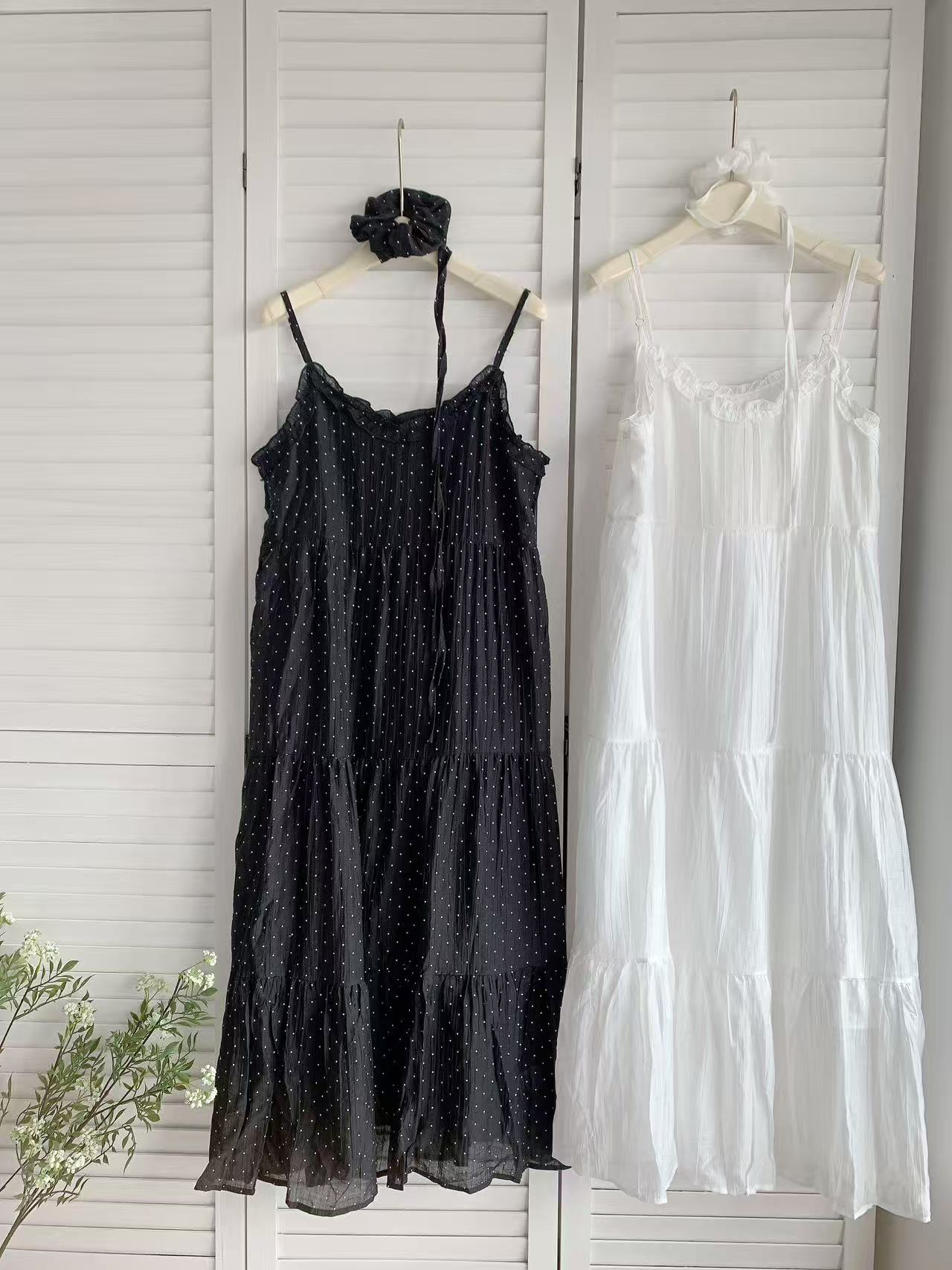 HELLO MILK TEE- 86281 簡約吊帶裙