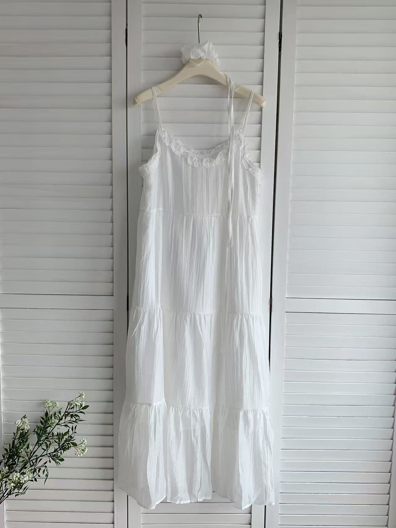 HELLO MILK TEE- 86281 簡約吊帶裙