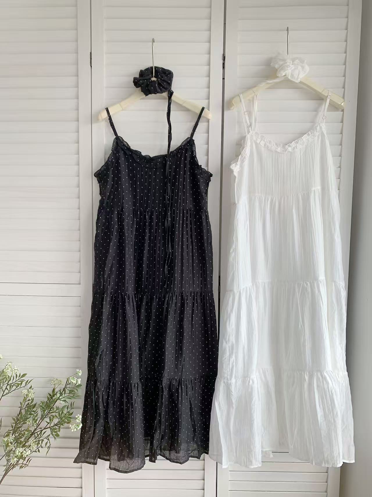 HELLO MILK TEE- 86281 簡約吊帶裙