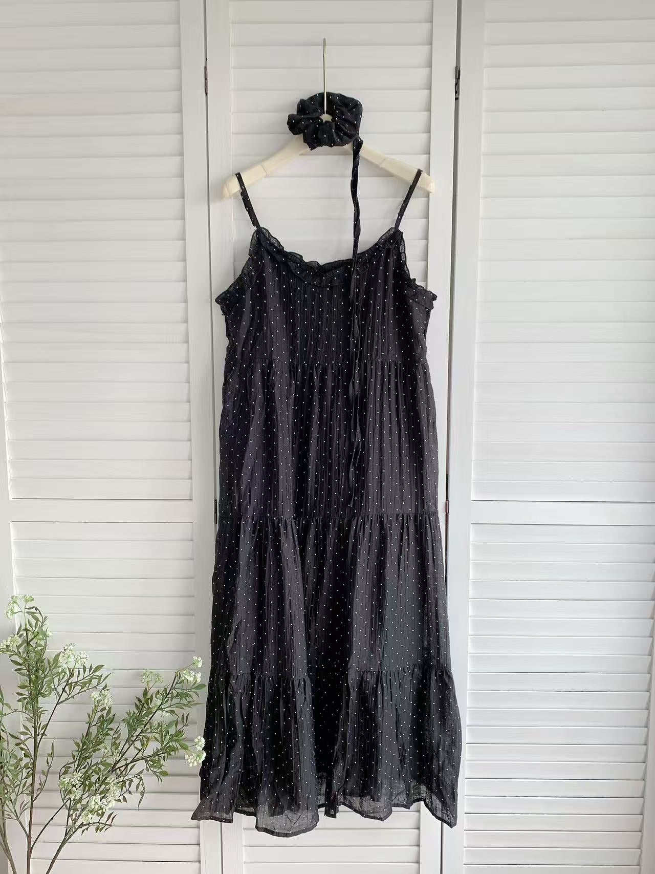 HELLO MILK TEE- 86281 簡約吊帶裙