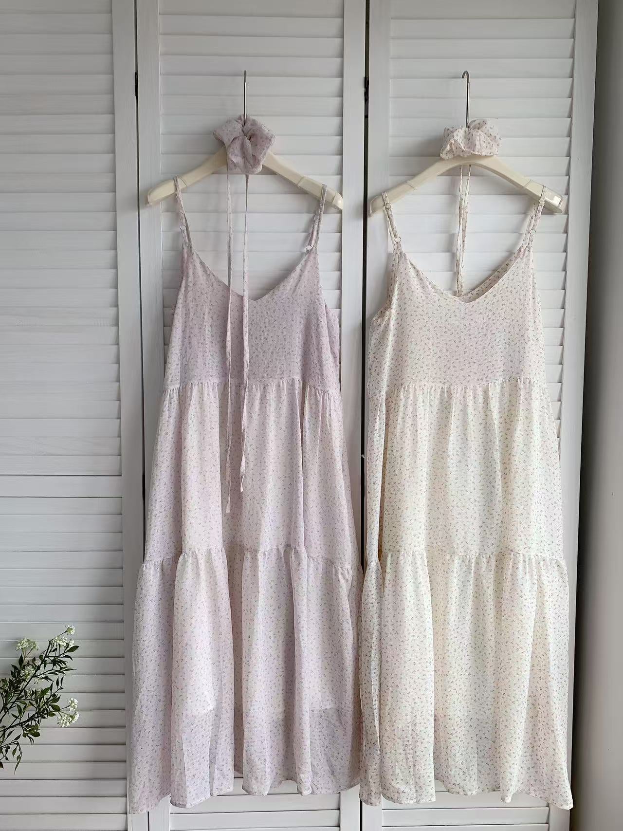 HELLO MILK TEE- 86284 碎花吊帶裙