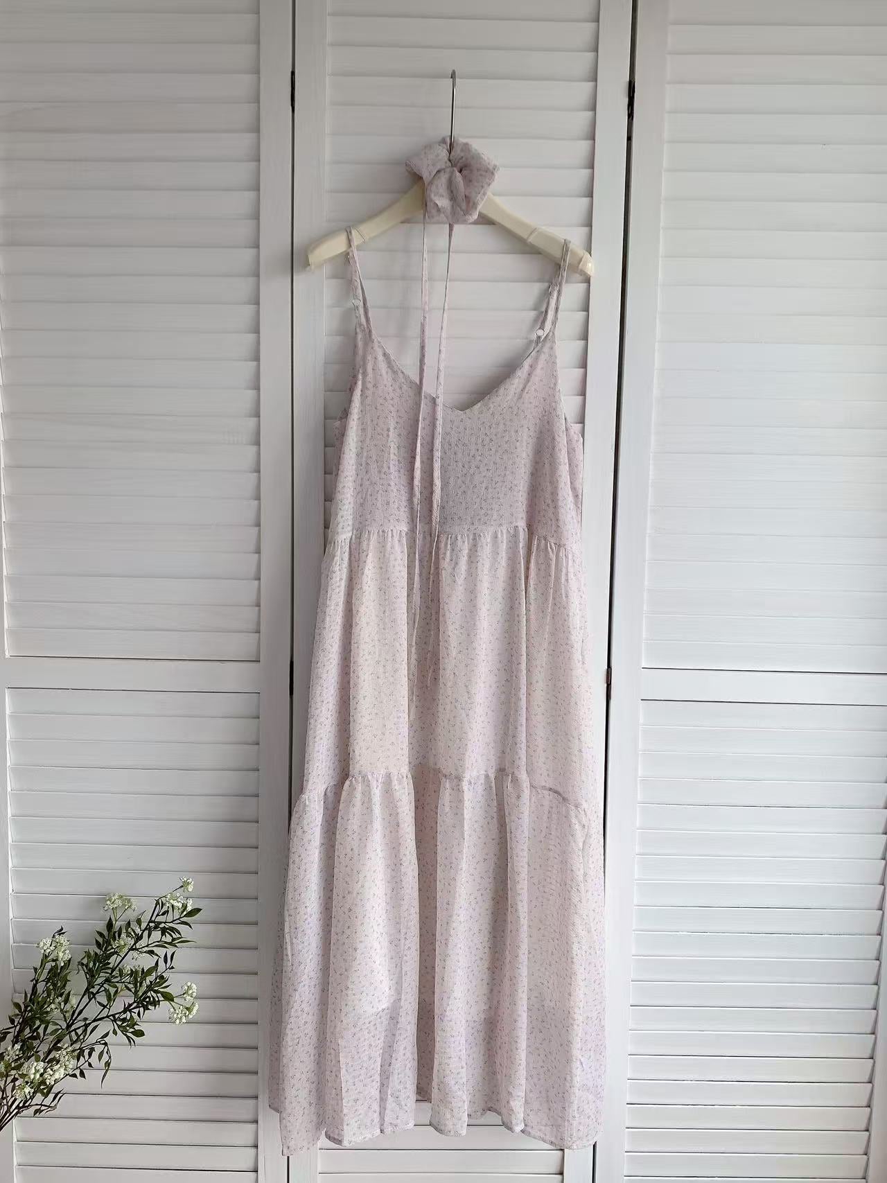 HELLO MILK TEE- 86284 碎花吊帶裙