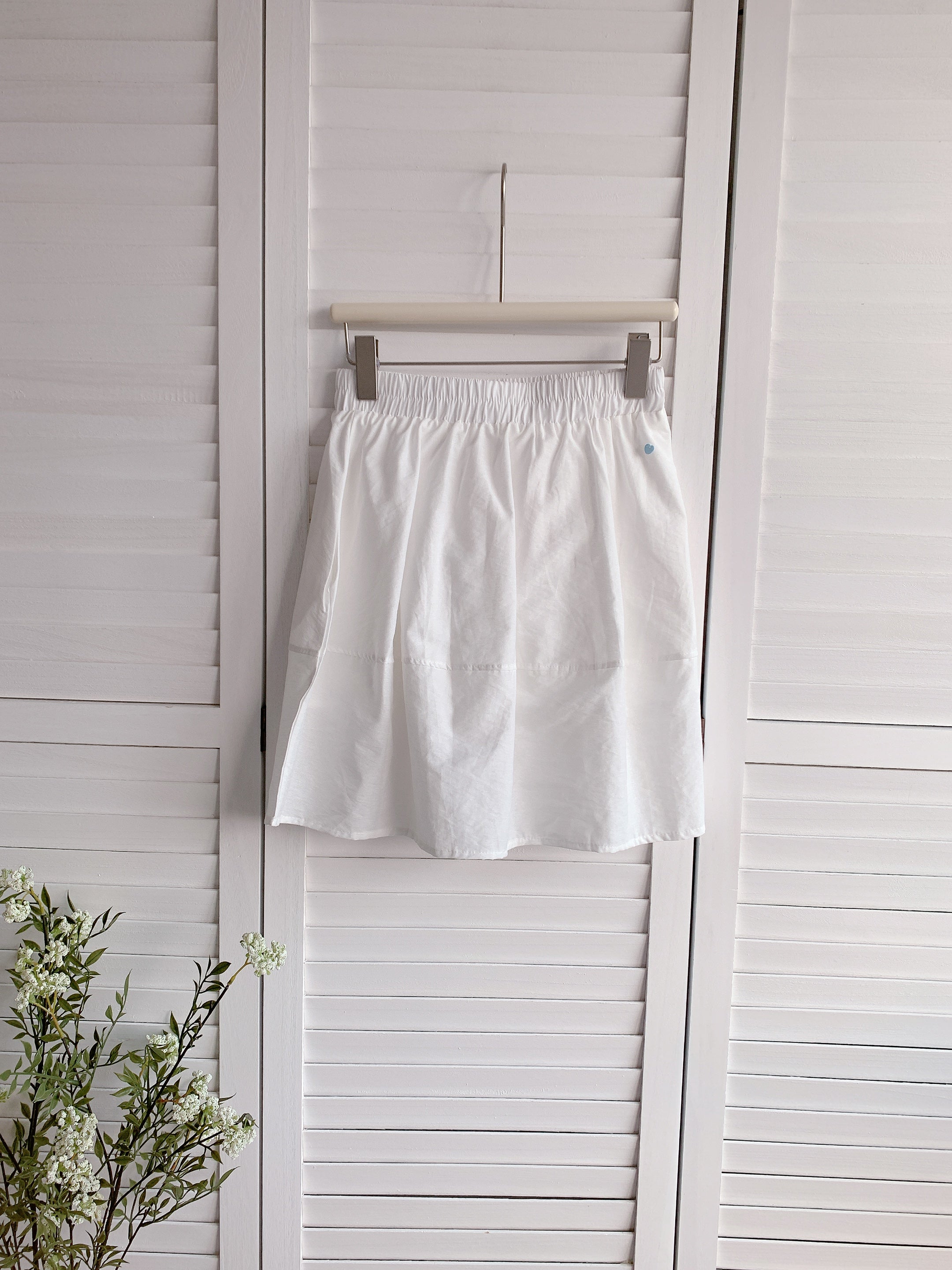 HELLO MILK TEE- 86278 純色短裙