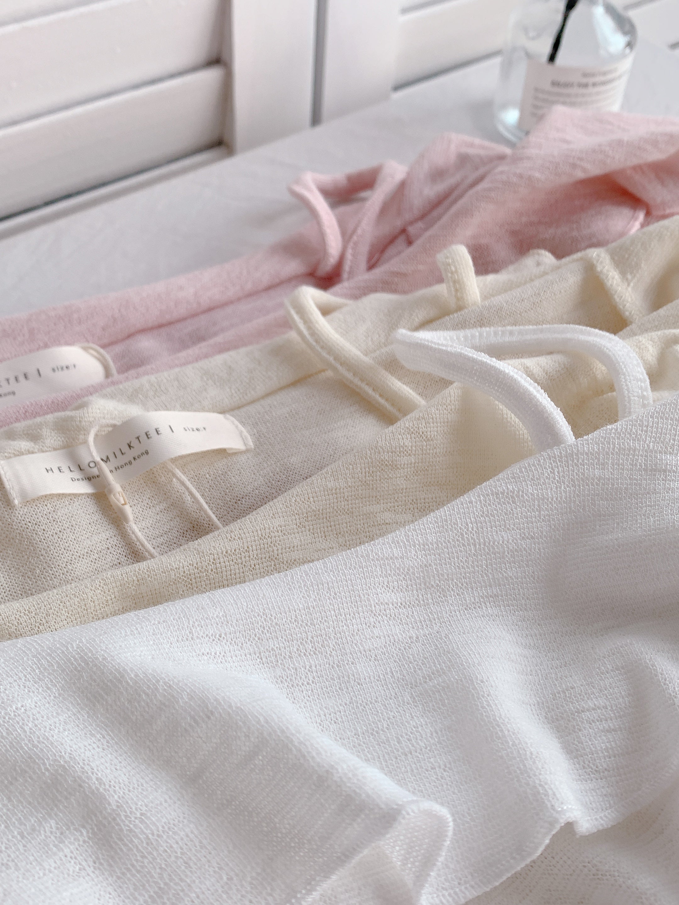 HELLO MILK TEE- 86340  荷葉邊小衫