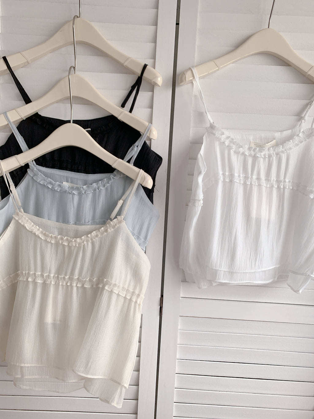 HELLO MILK TEE- 86369  木耳邊吊帶