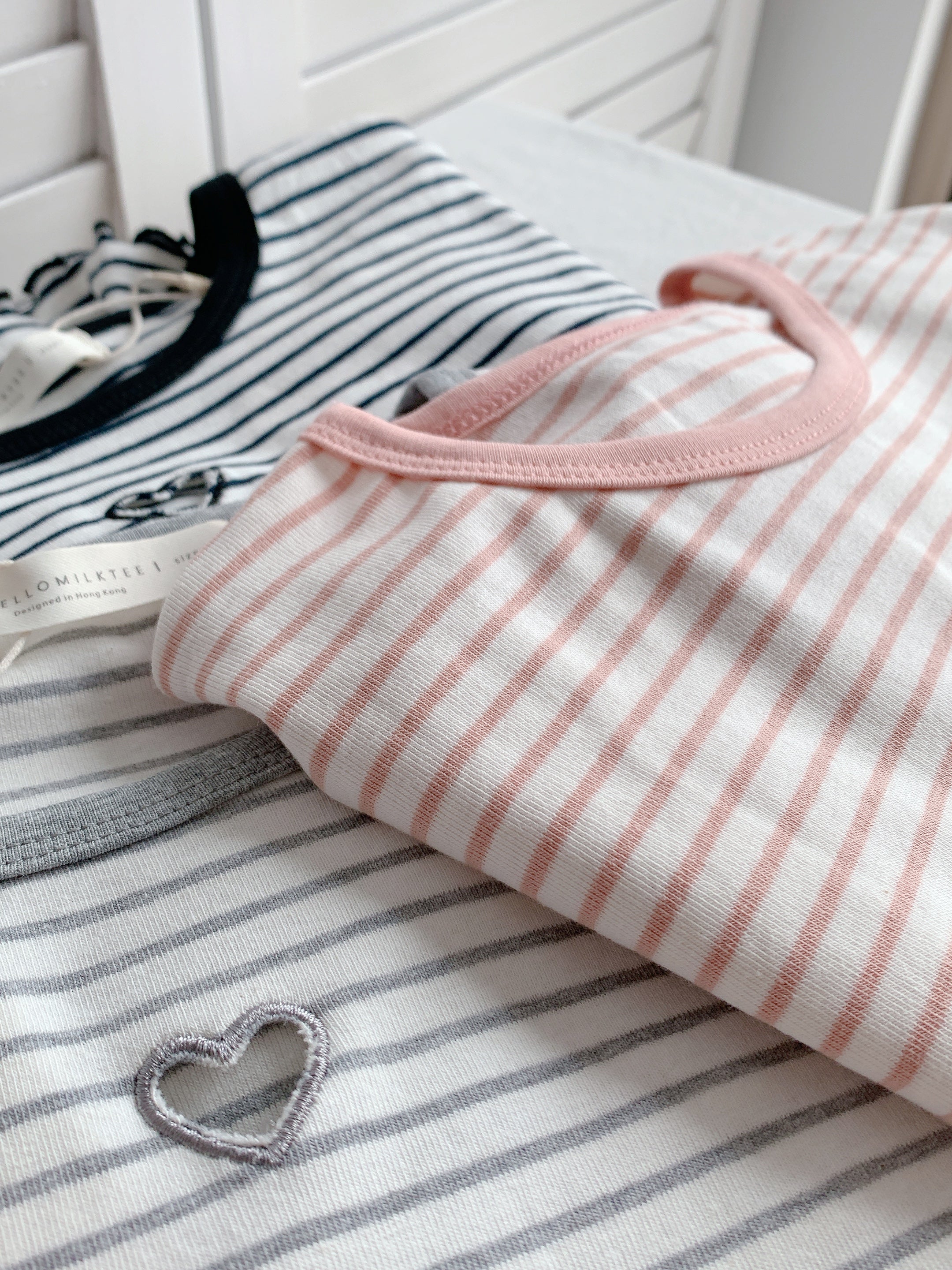 HELLO MILK TEE- 86385  百搭小衫