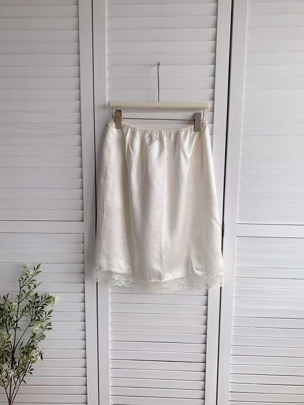 HELLO MILK TEE- 86328 純色半裙