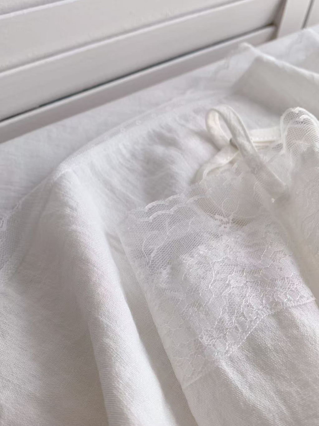 HELLO MILK TEE- 86392 簡約吊帶裙