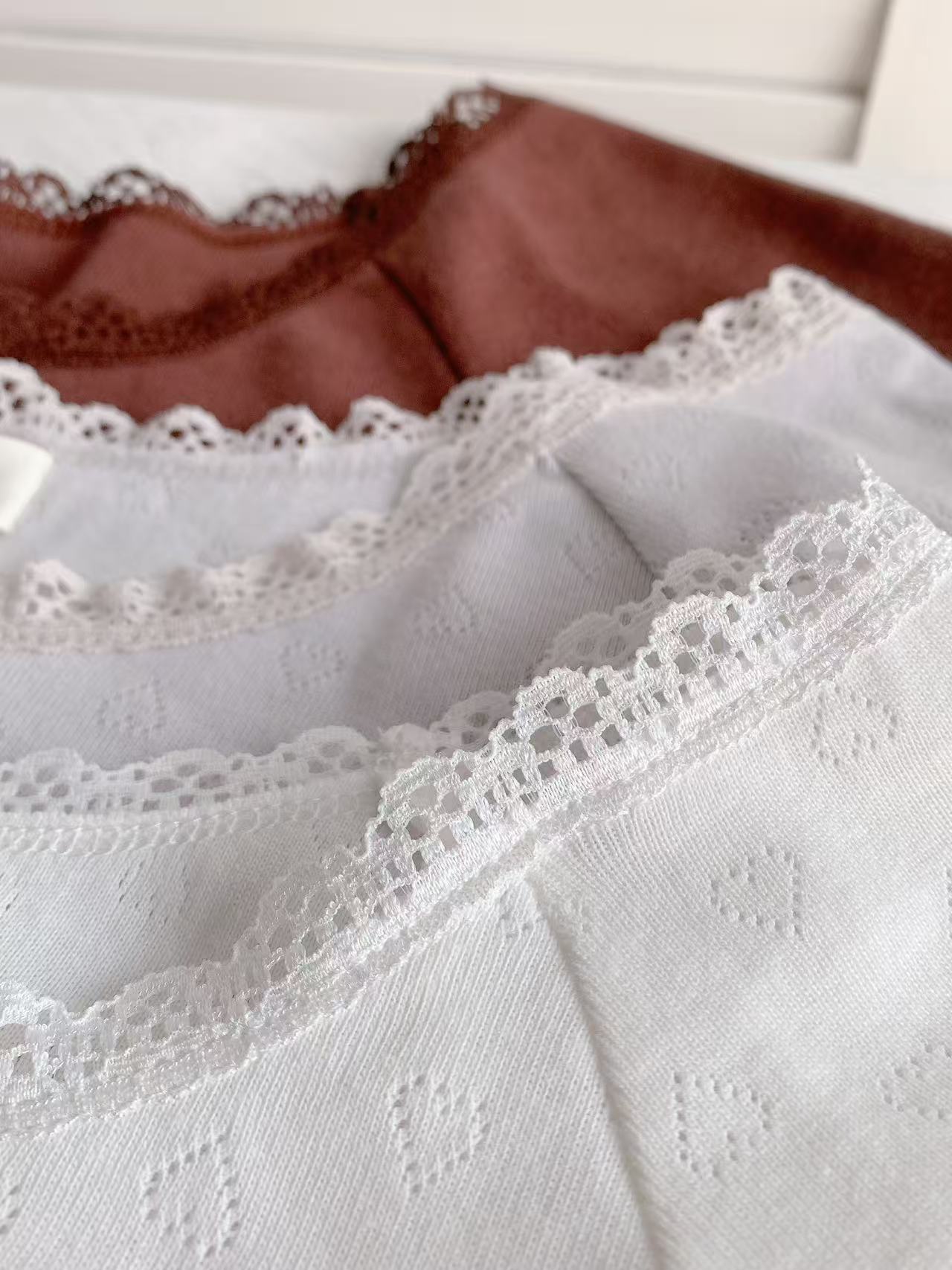 HELLO MILK TEE- 86351 方領拼接衫