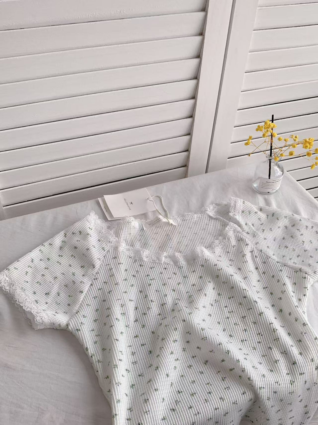 HELLO MILK TEE- 86432 碎花小衫