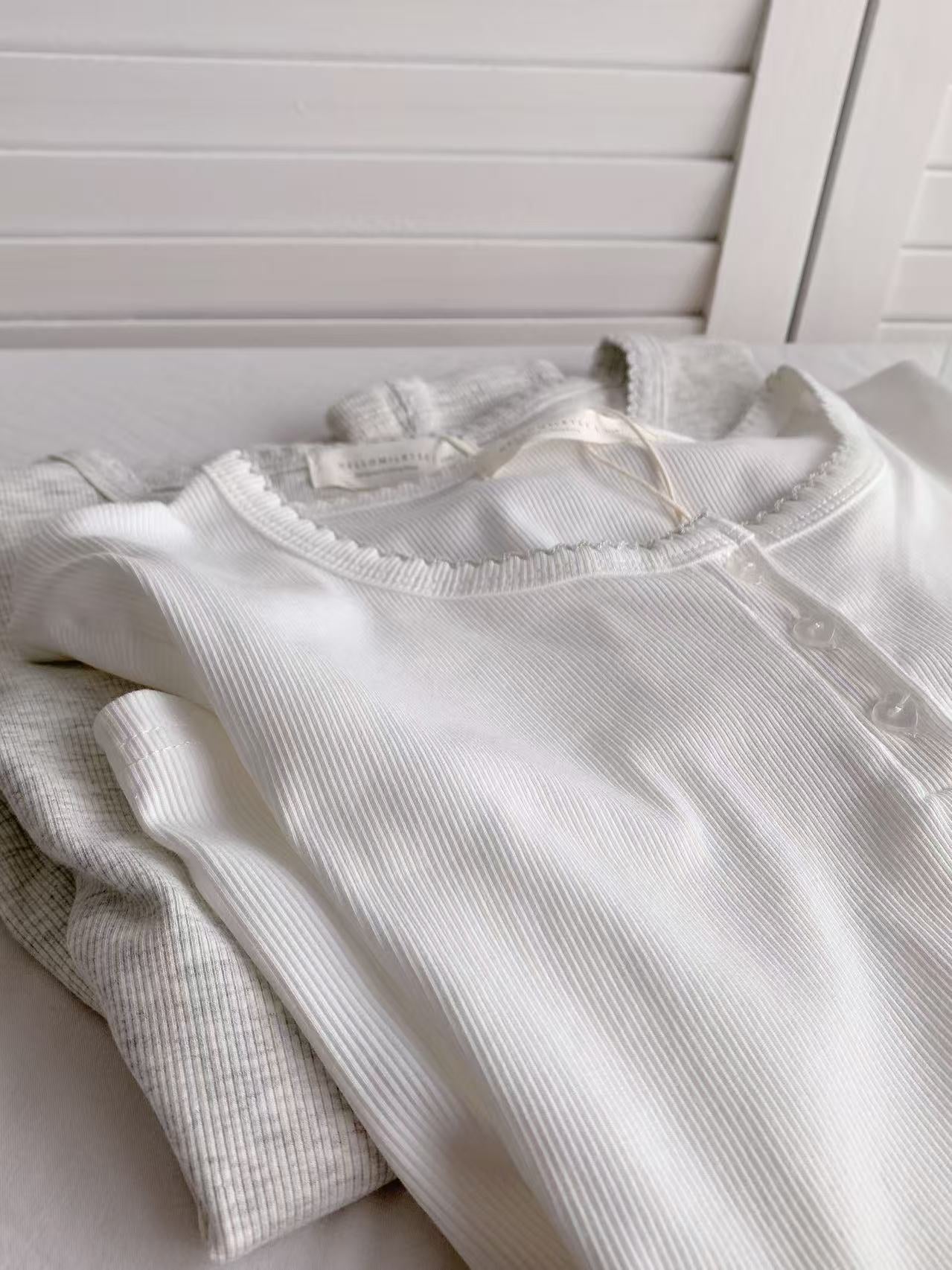 HELLO MILK TEE- 86374 開扣短袖