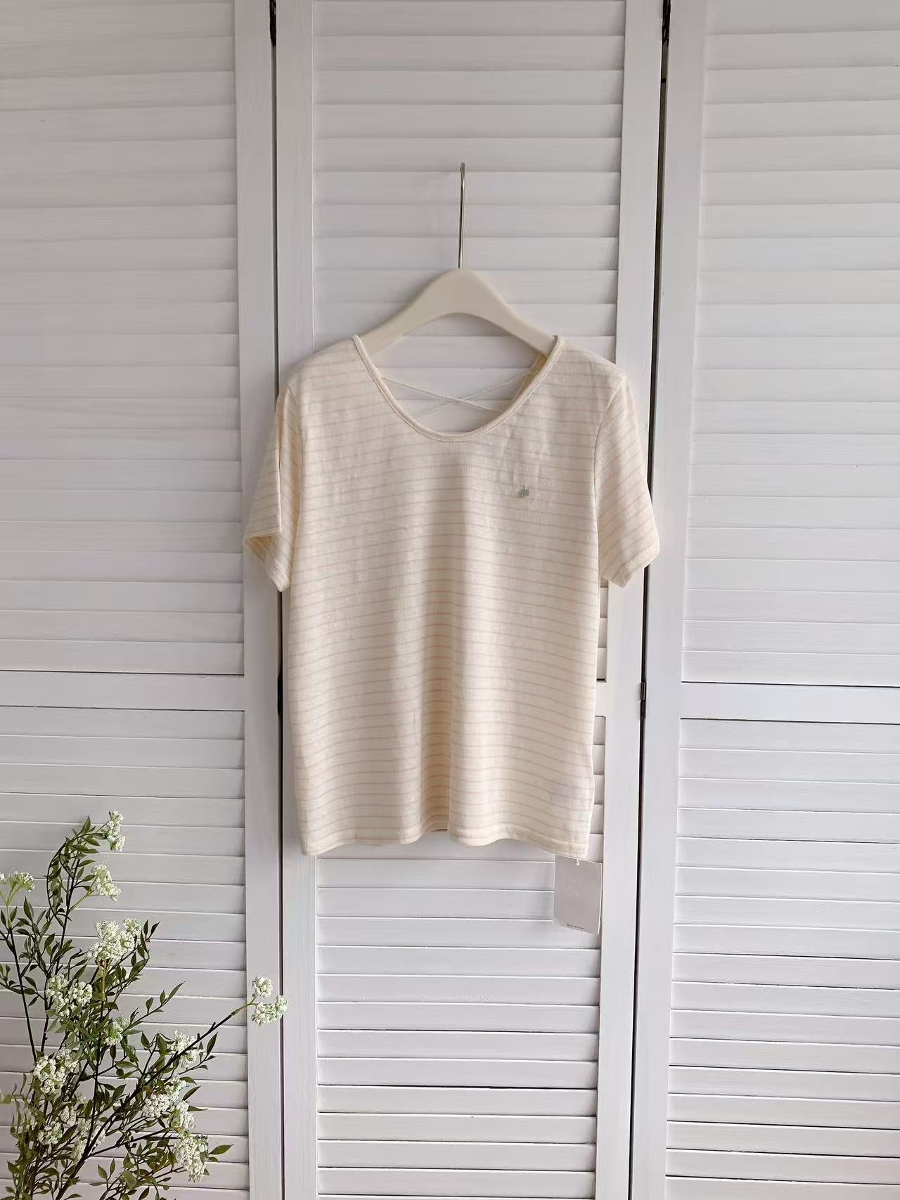 HELLO MILK TEE- 86400 鏤空短袖