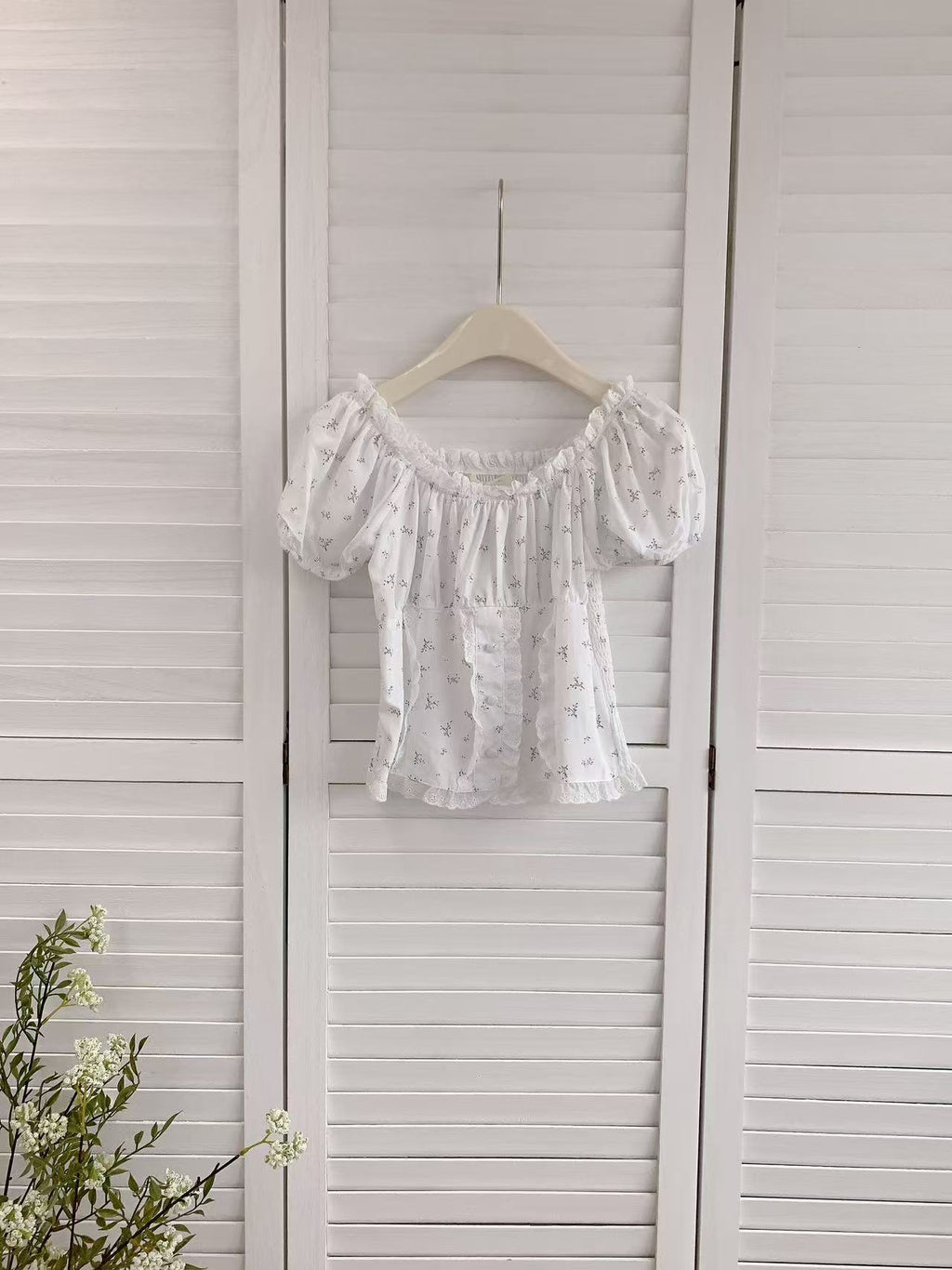 HELLO MILK TEE- 86449 花邊領小衫