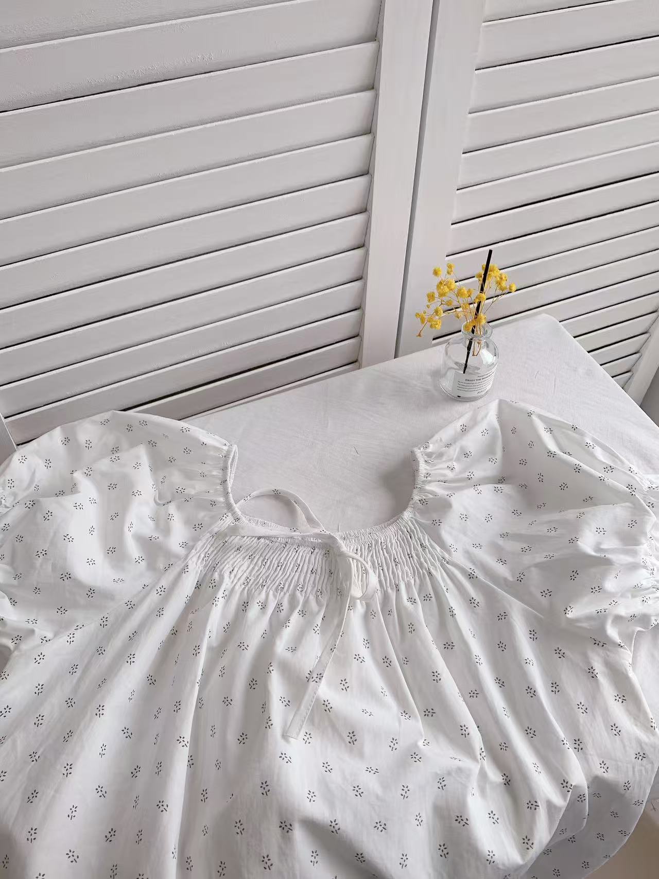 HELLO MILK TEE- 86451 方領小衫