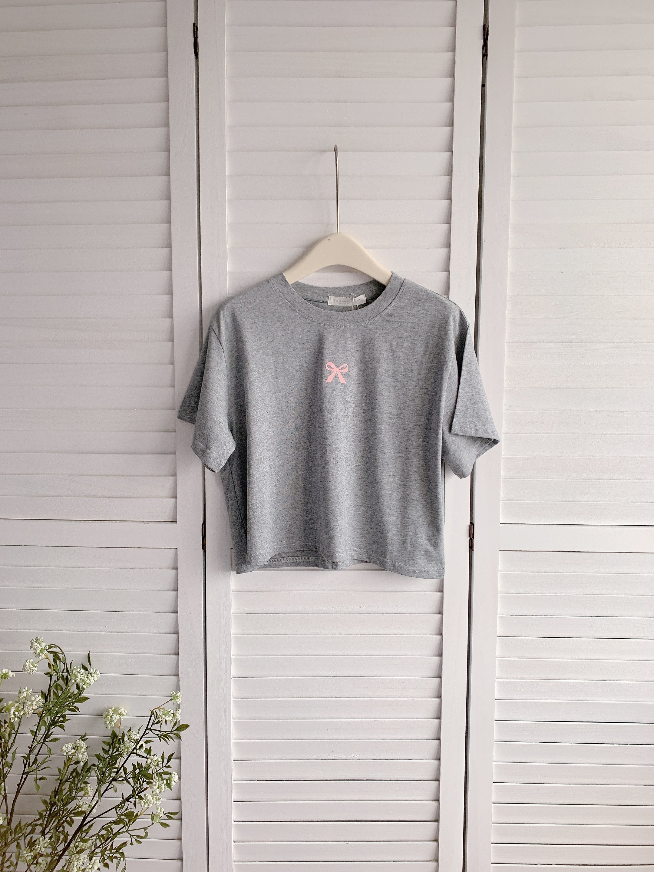 HELLO MILK TEE- 86501  蝴蝶結植絨圖案短袖衫