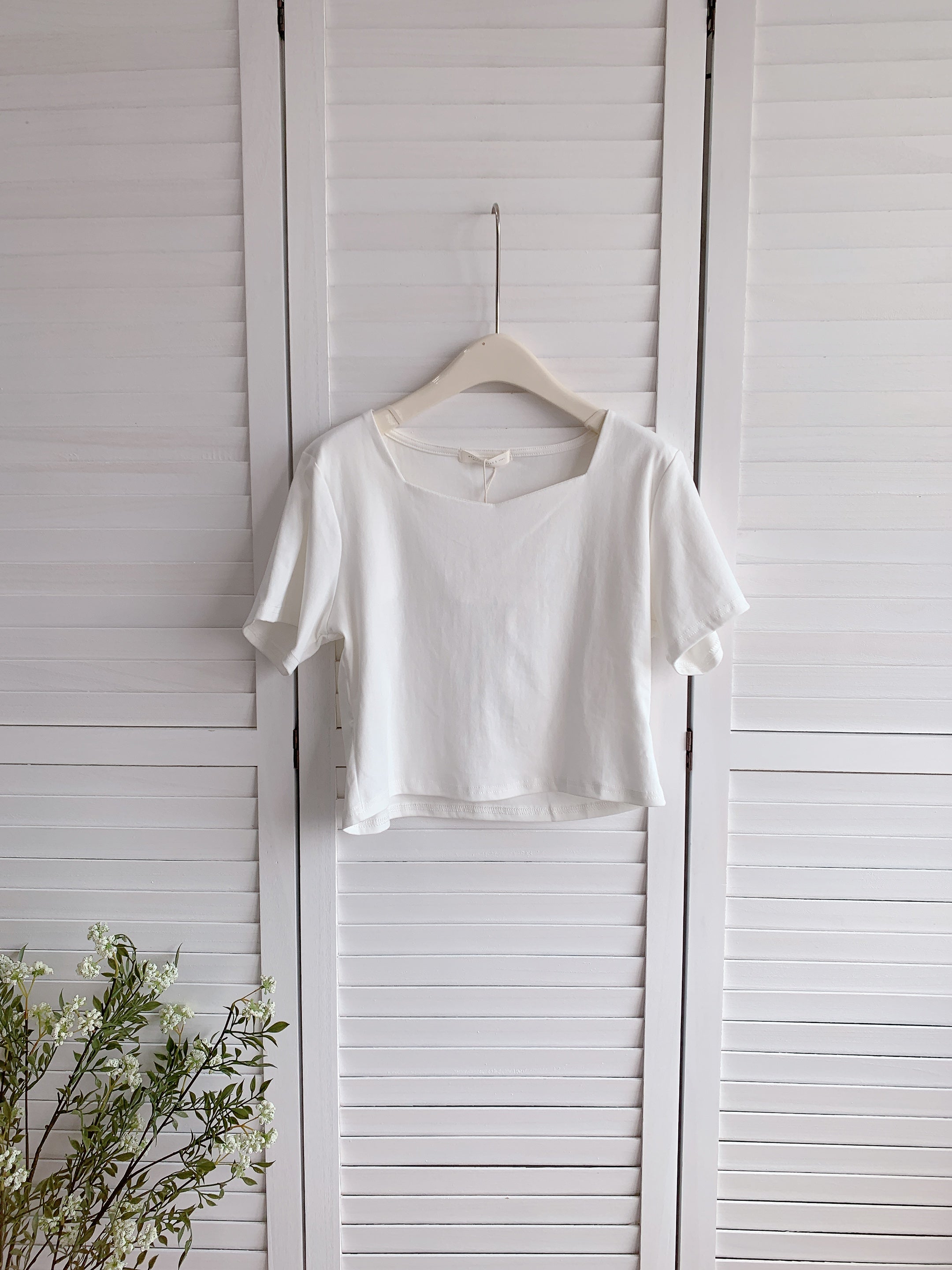 HELLO MILK TEE- 86473  方領上衣
