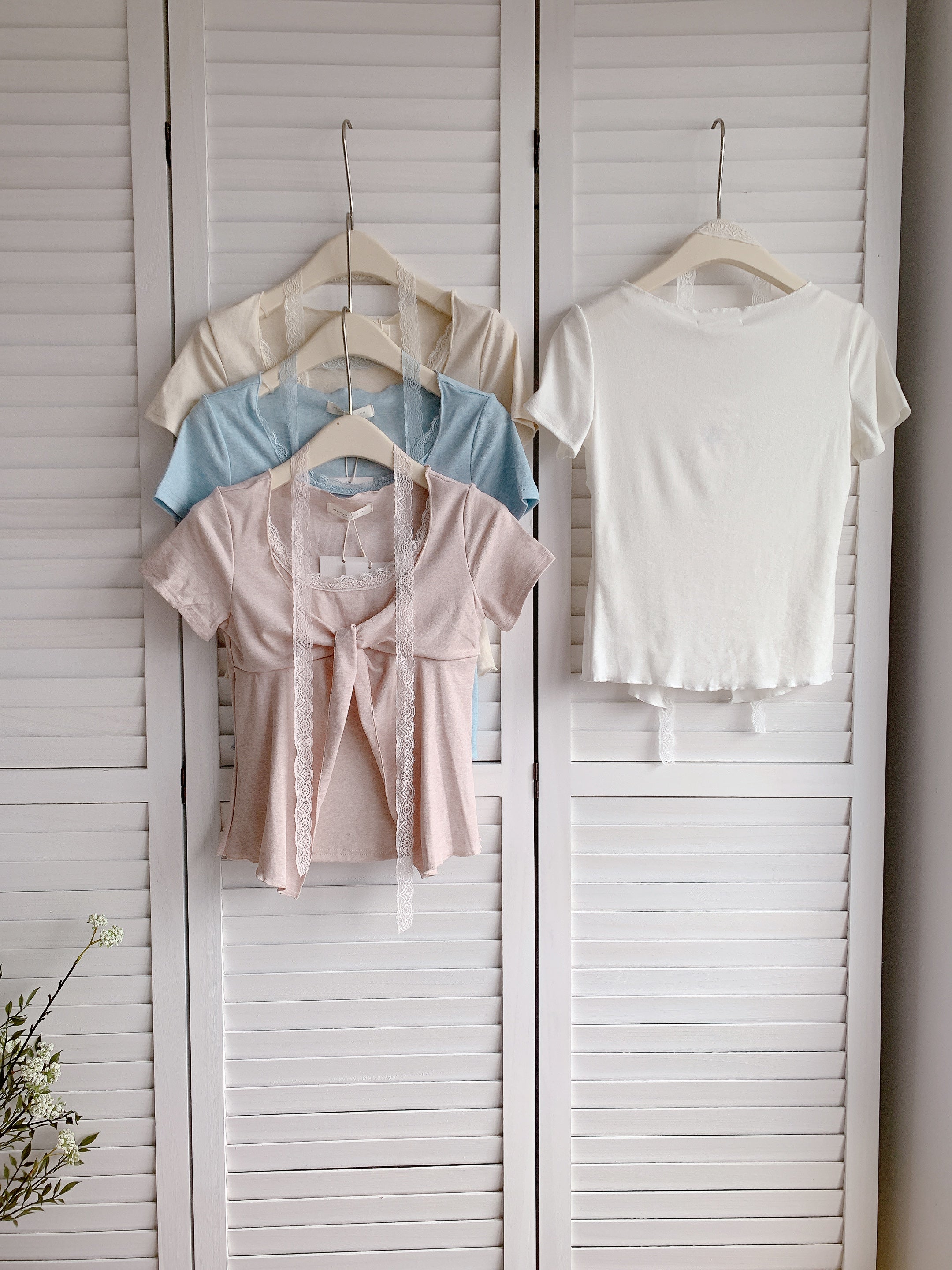 HELLO MILK TEE- 86465  扭結小衫