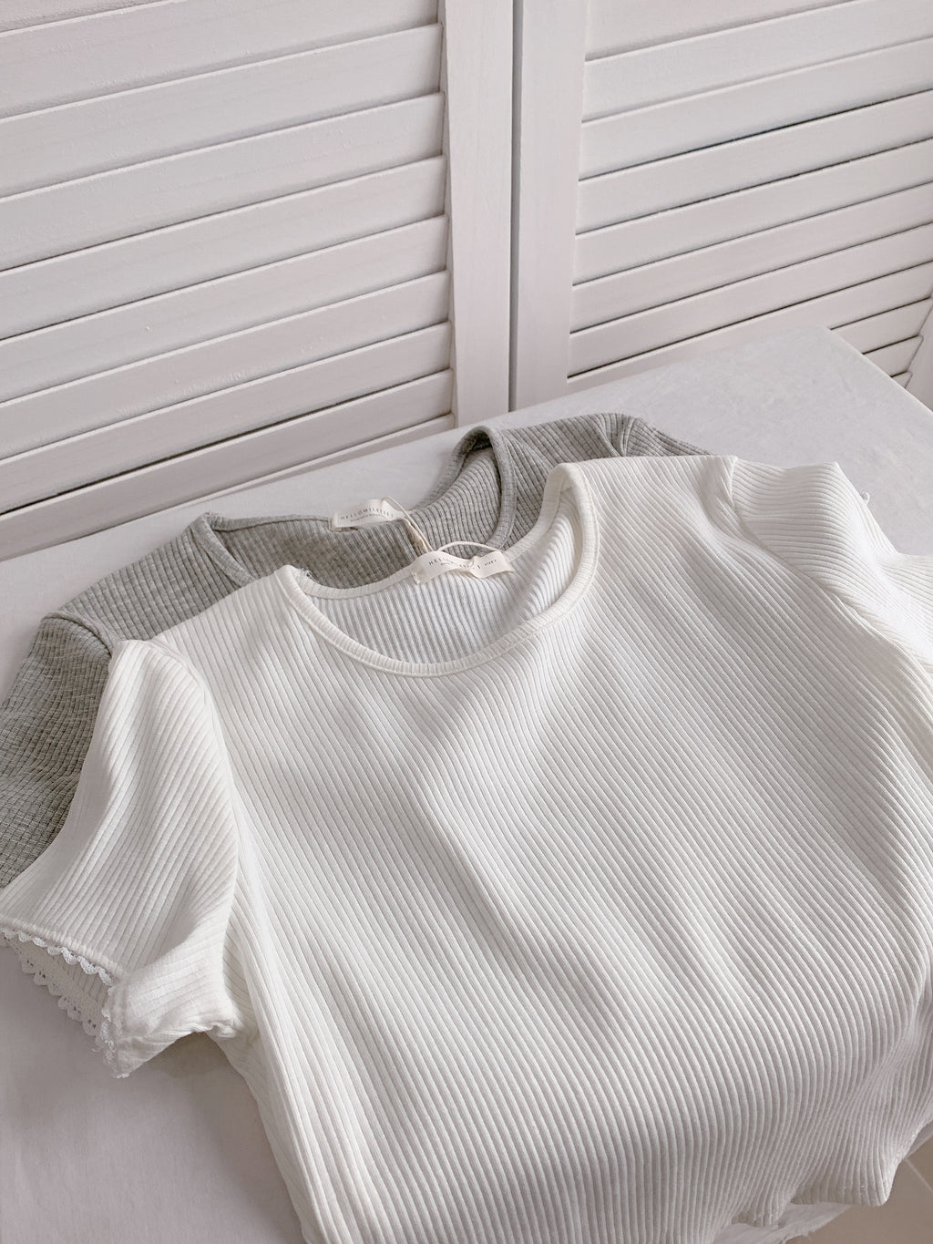 HELLO MILK TEE- 86373  花邊短袖