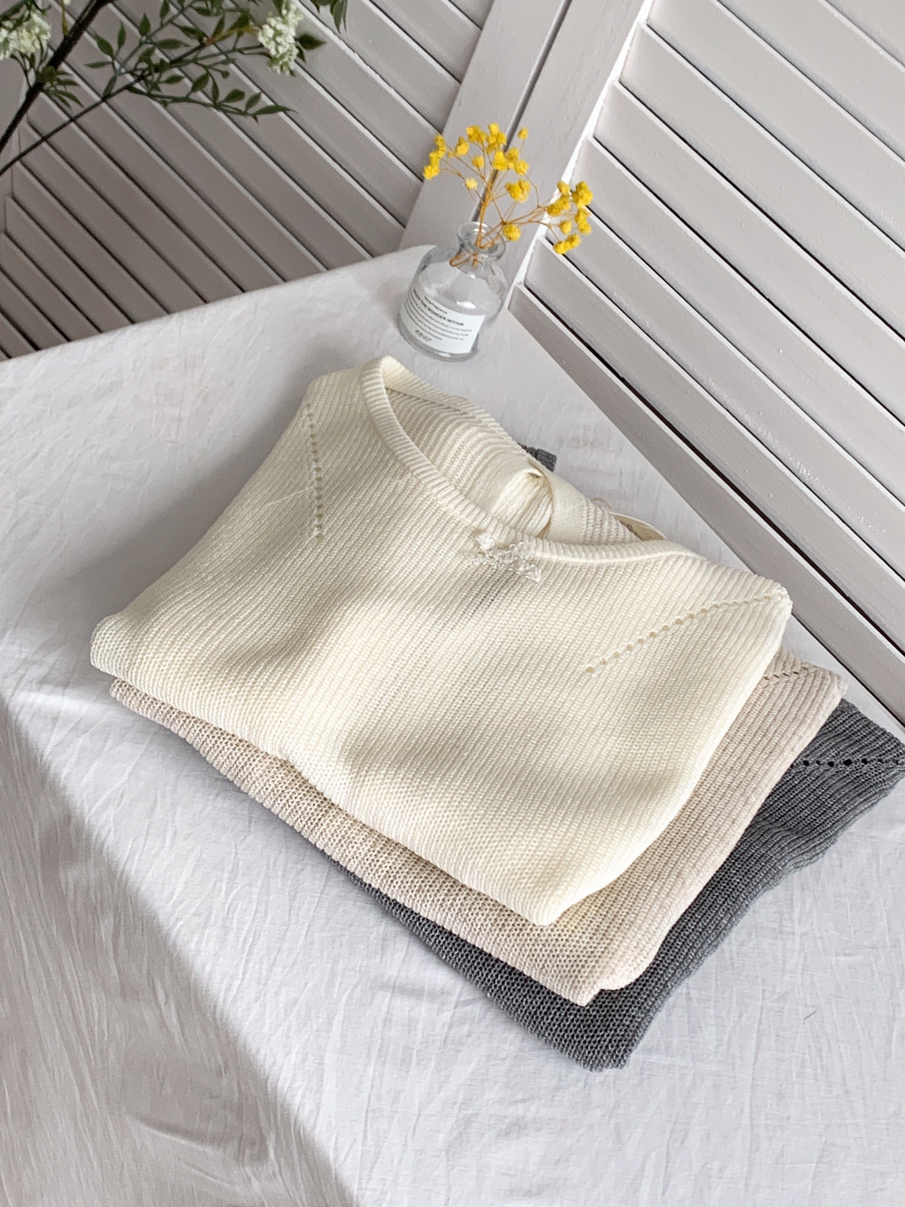 HELLO MILK TEE- 86516  圓領鏤空衫
