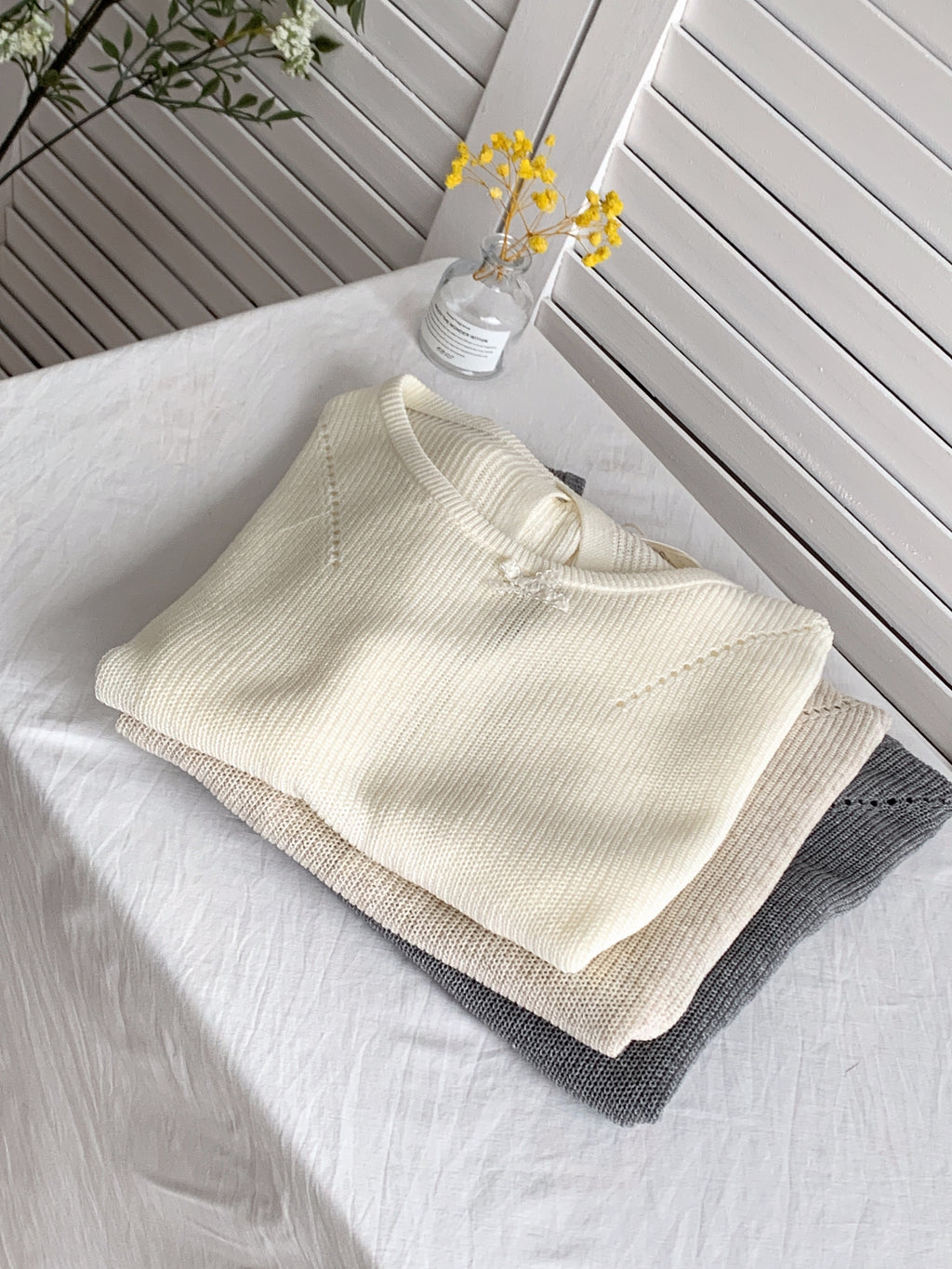 HELLO MILK TEE- 86516  圓領鏤空衫
