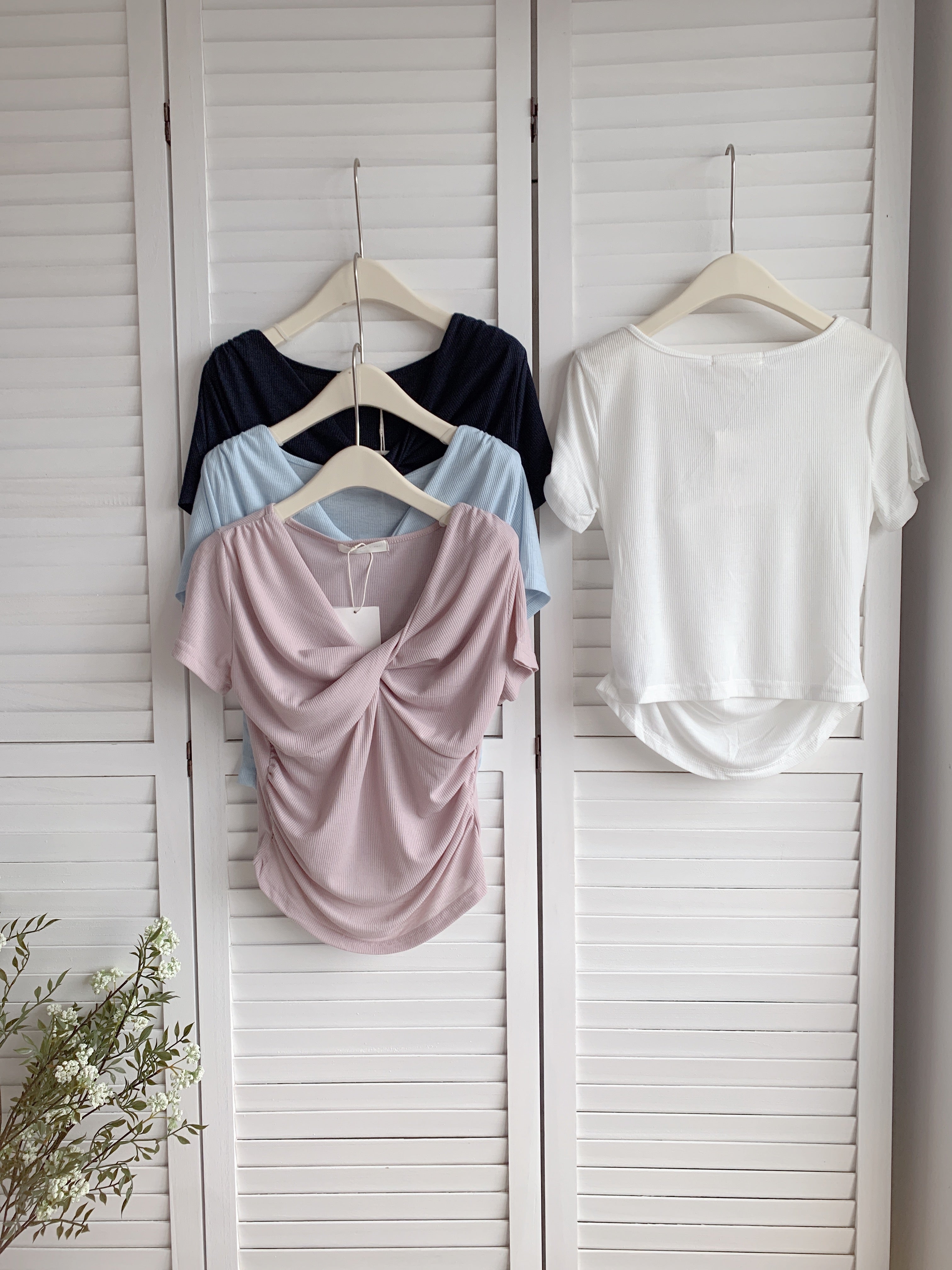 HELLO MILK TEE- 86588  扭結小衫