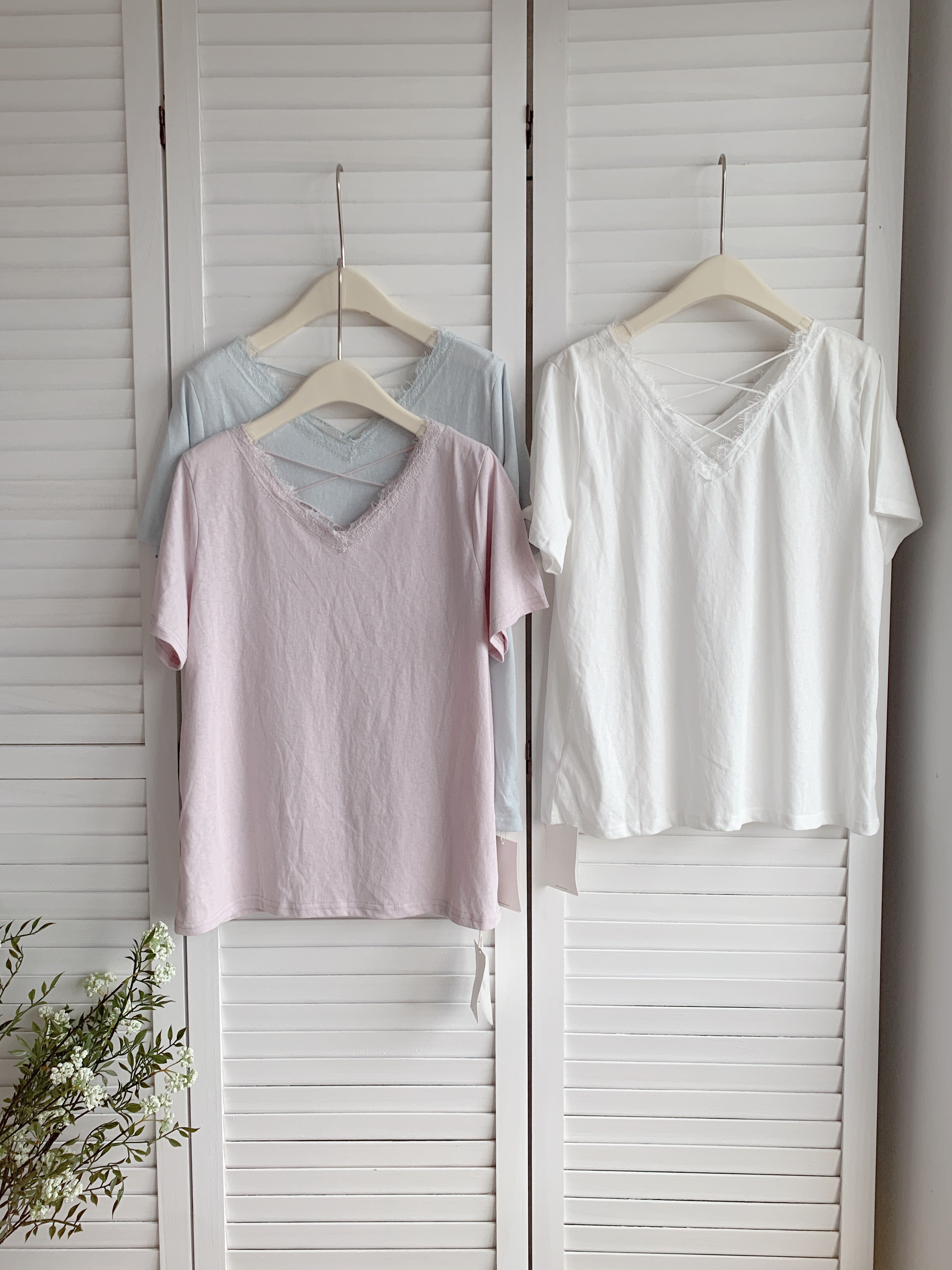 HELLO MILK TEE- 86504  蕾絲拼接衫
