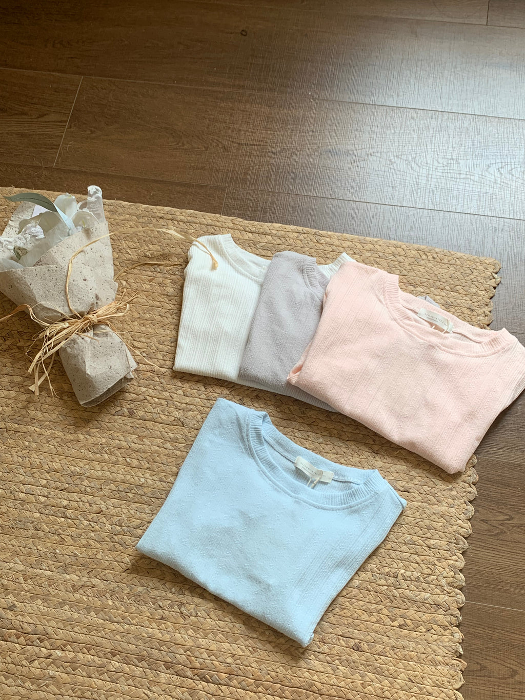 HELLO MILK TEE- 86774   圓領上衣