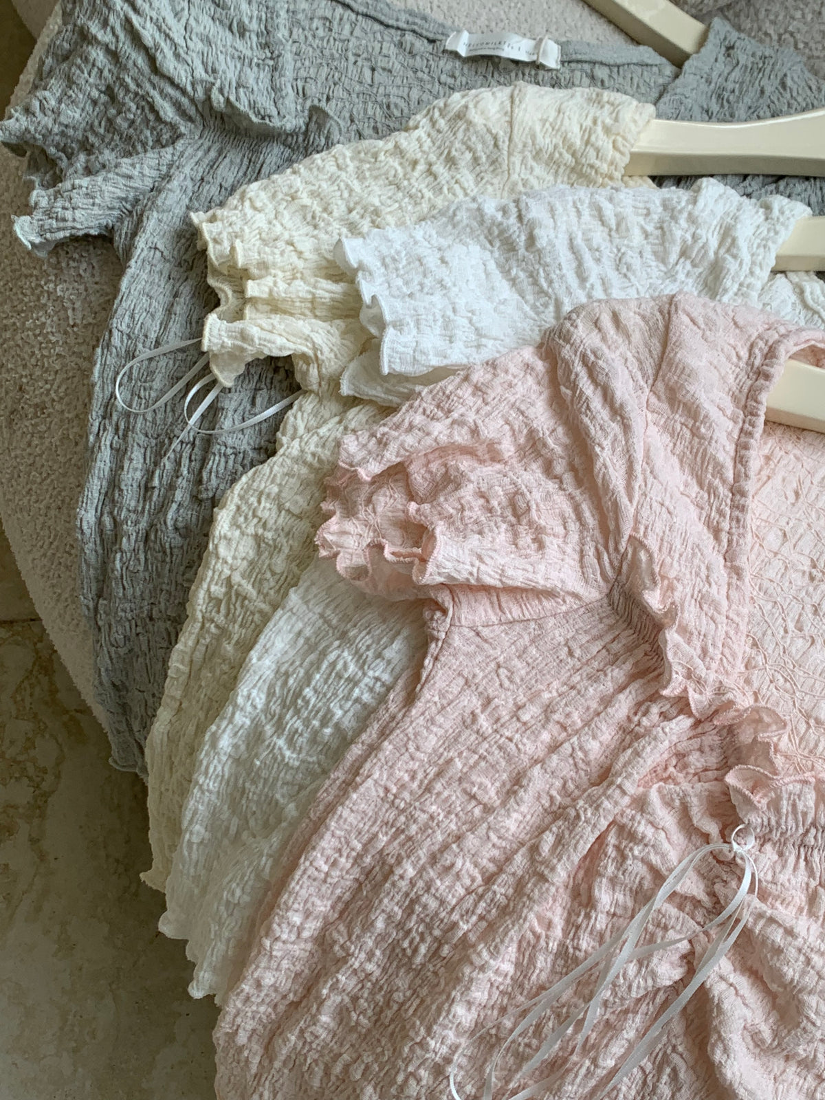 HELLO MILK TEE- 86857   方領上衣
