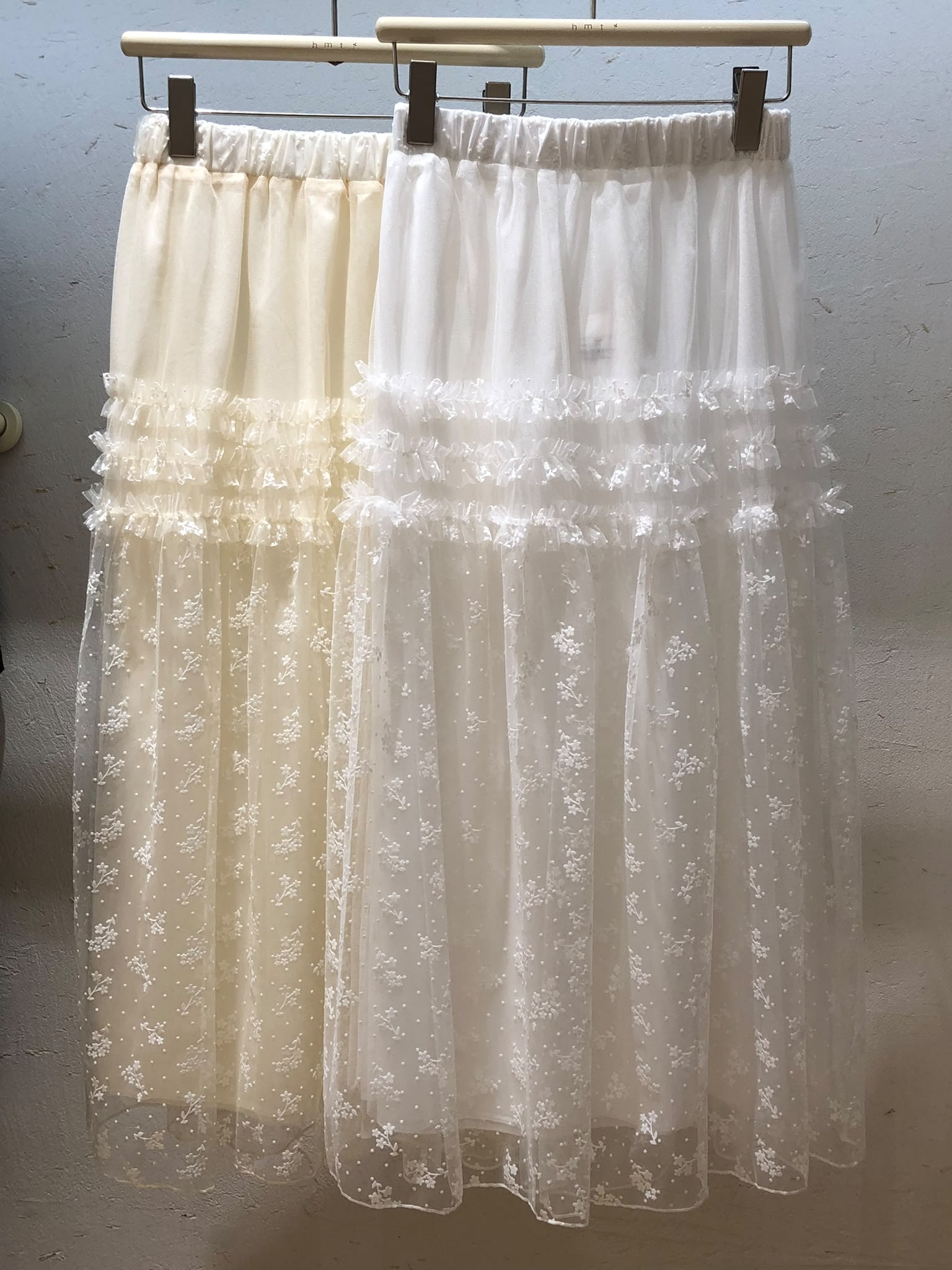 HELLO MILK TEE- 86724   花邊半裙