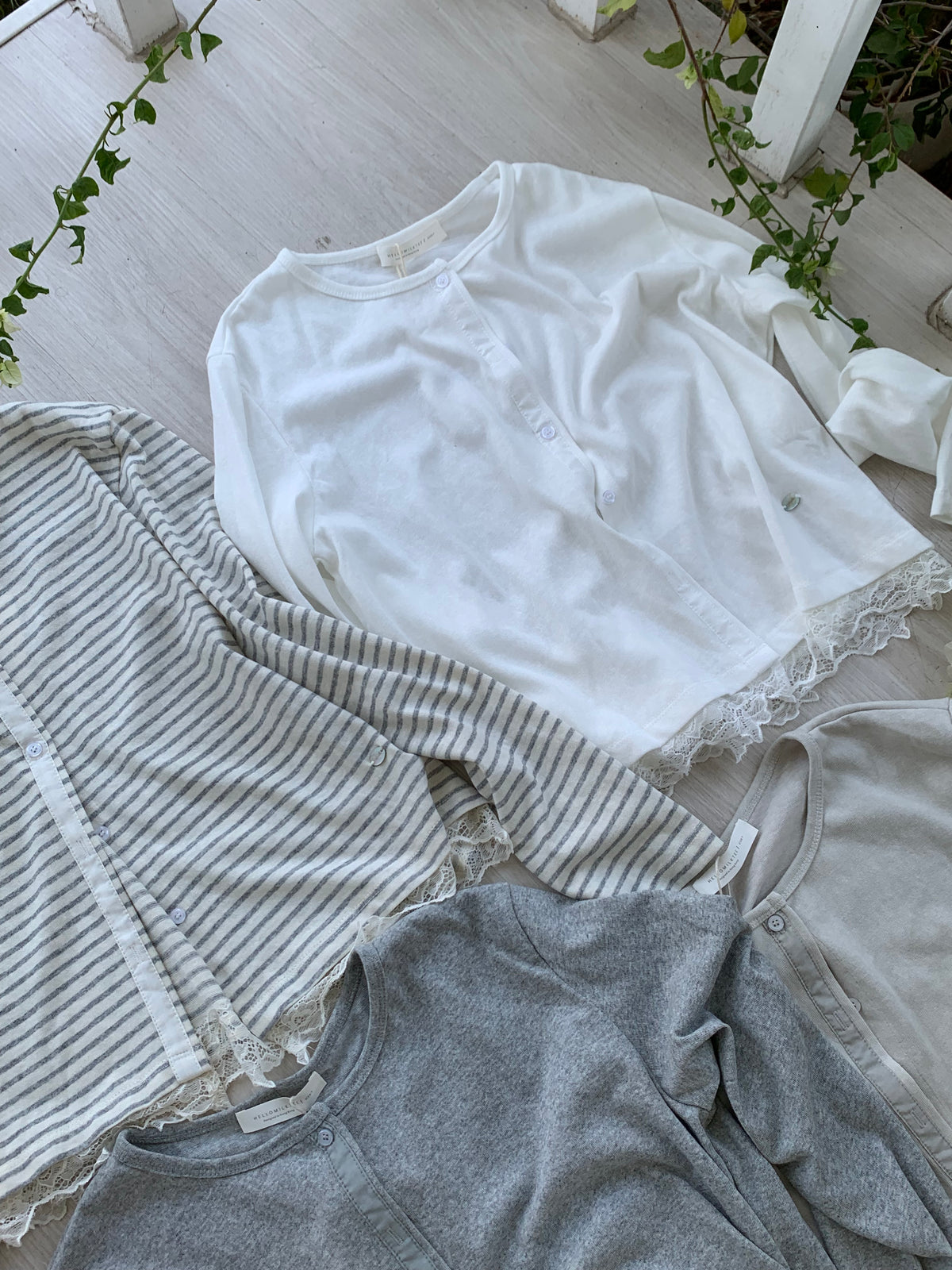 HELLO MILK TEE- 86884   圓領開衫