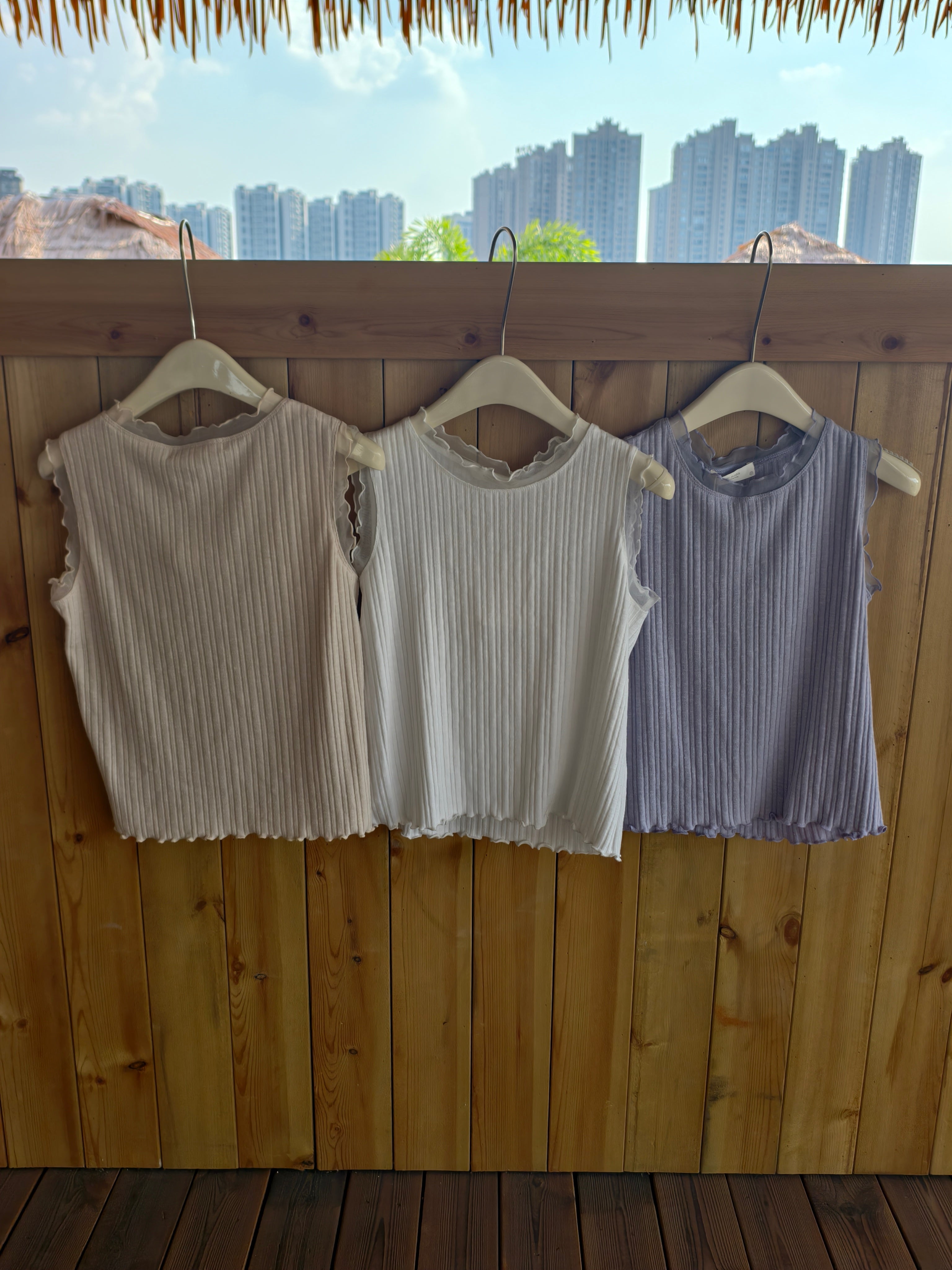 HELLO MILK TEE- 86865   拼接無袖衫