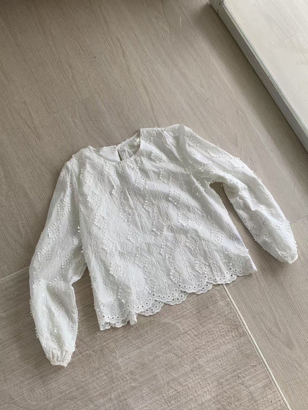 HELLO MILK TEE- 86900    法式小衫
