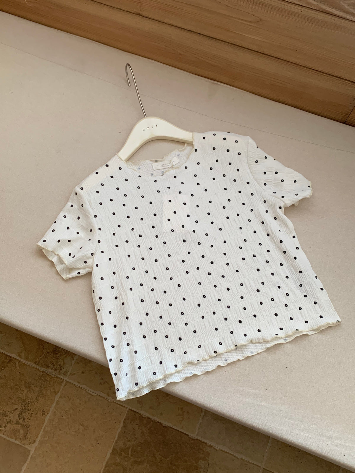HELLO MILK TEE- 86881   木耳邊小衫
