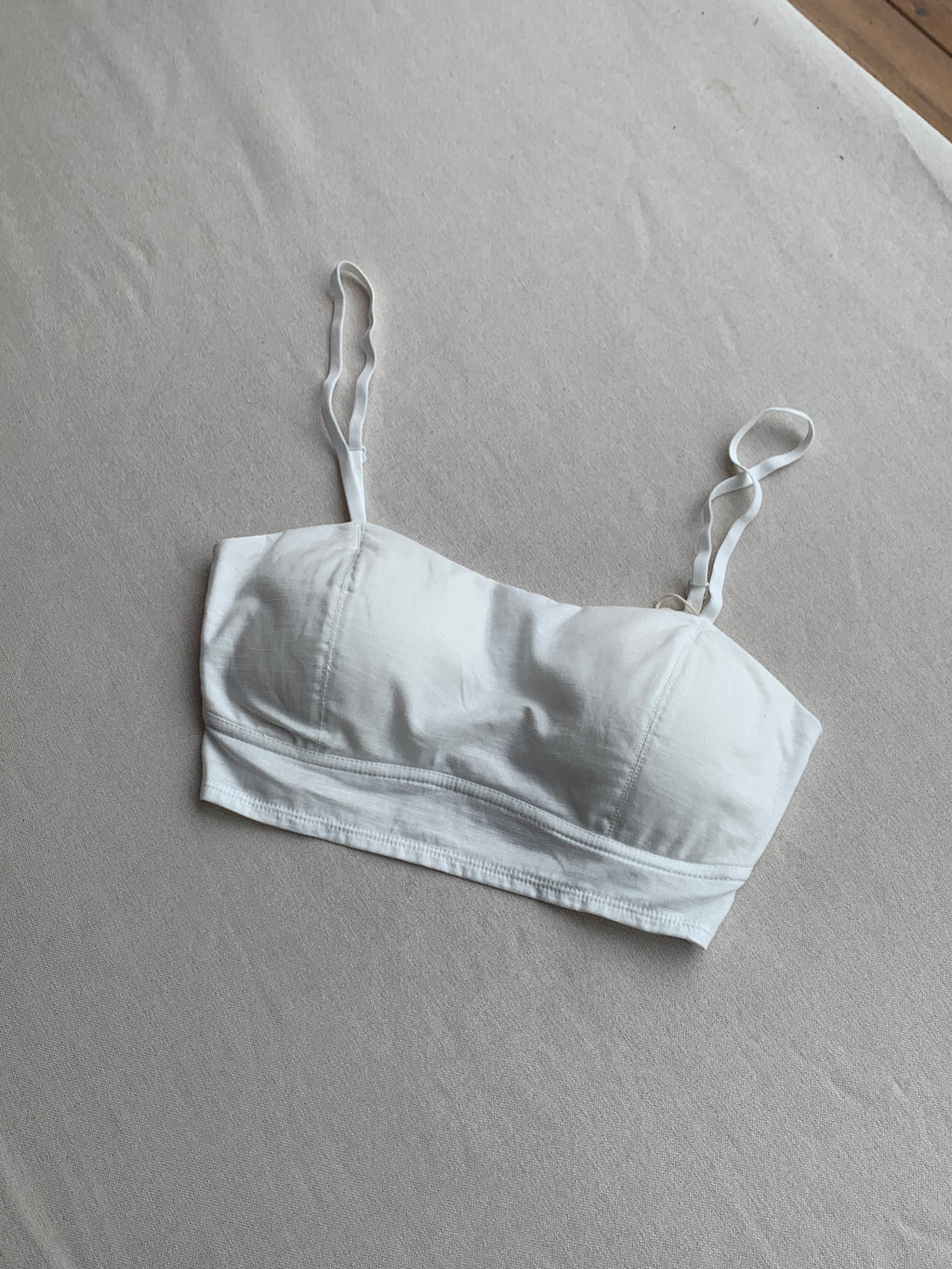 HELLO MILK TEE- 86778   美背上衣