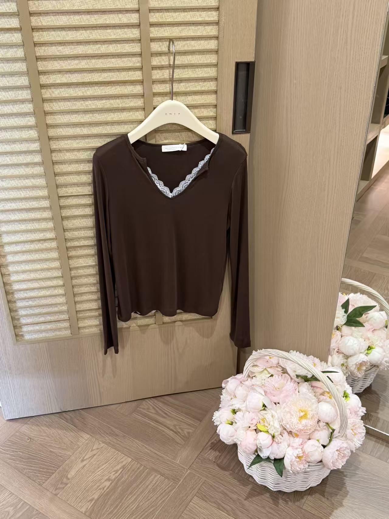 HELLO MILK TEE- 86915 拼接蕾絲衫
