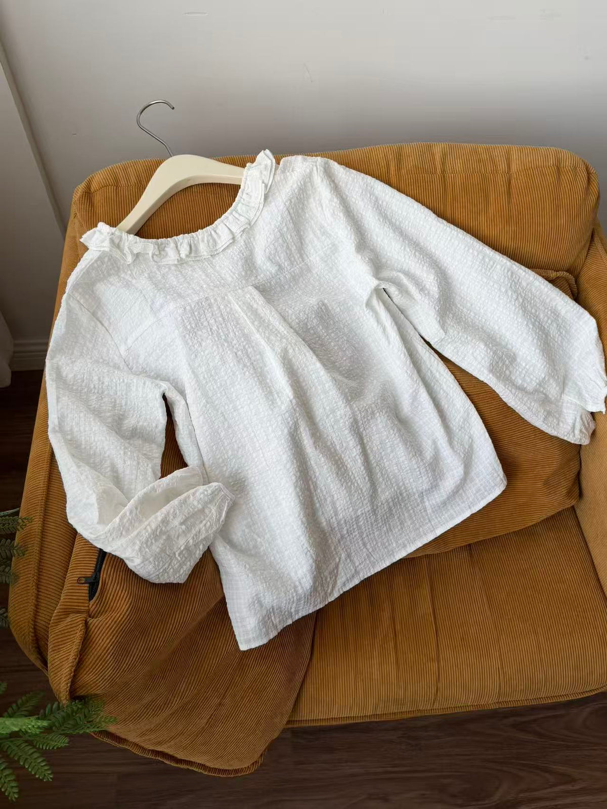 HELLO MILK TEE- 86907 荷葉邊小衫