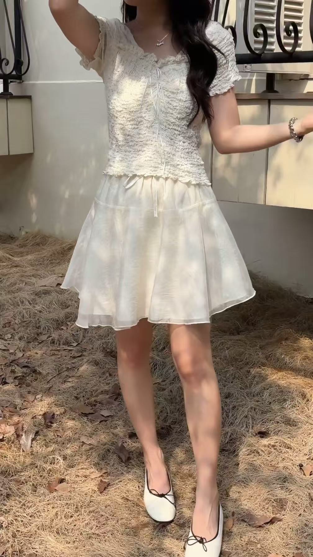 HELLO MILK TEE- 86766   碎花半裙
