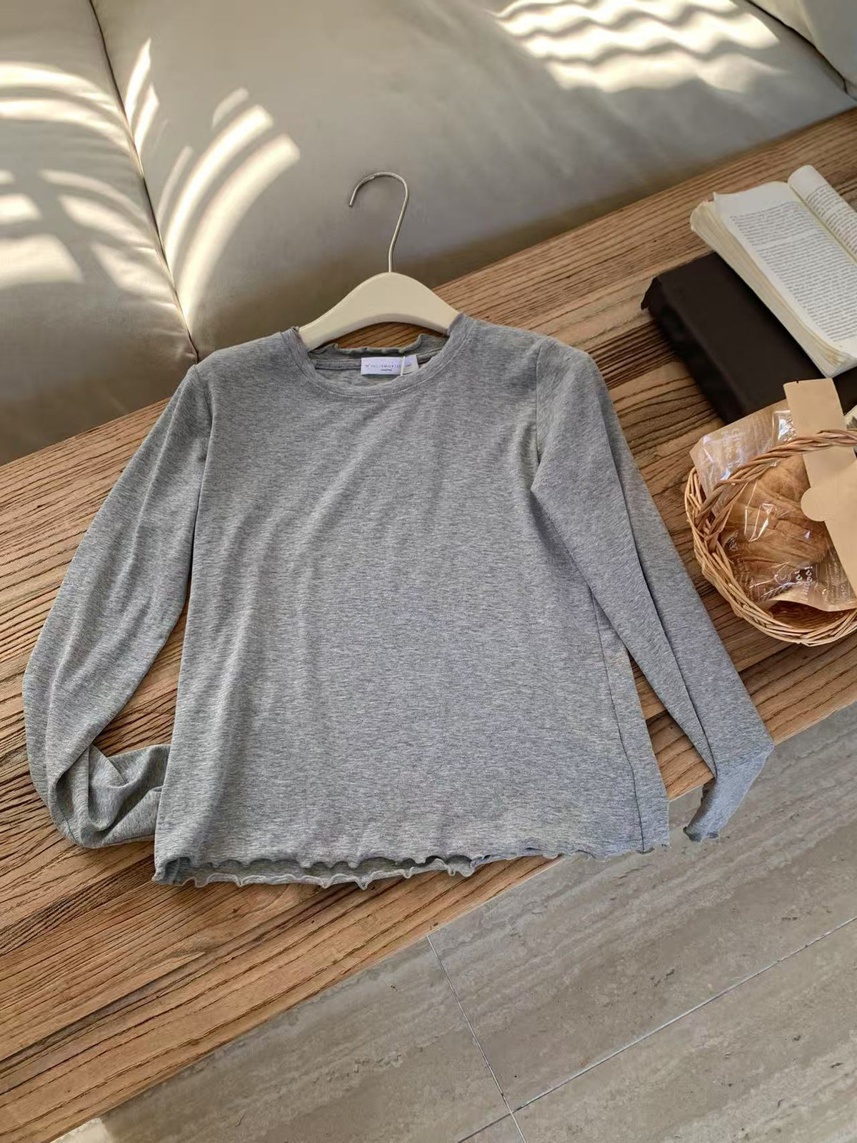 HELLO MILK TEE- 86941 木耳邊小衫