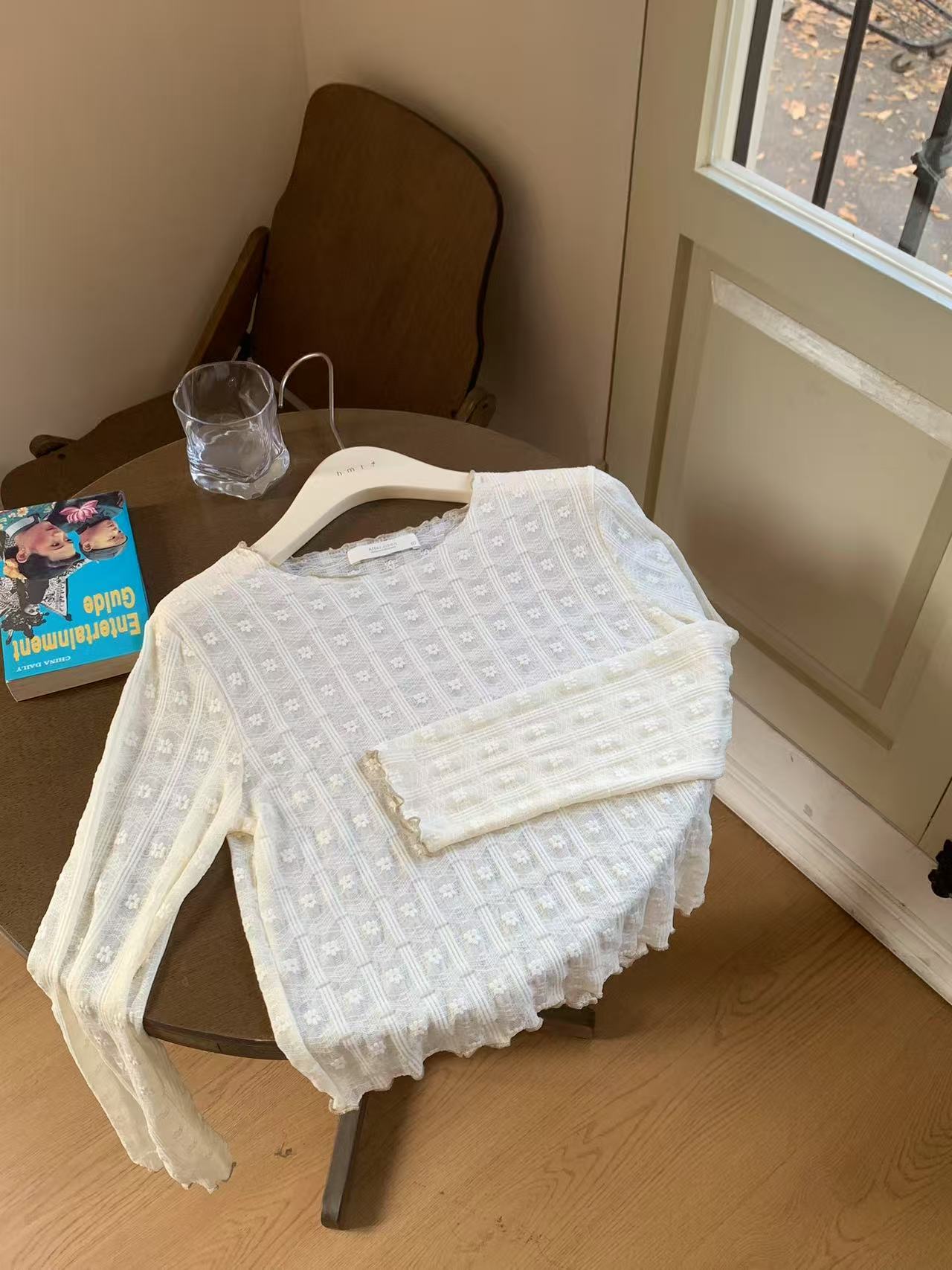 HELLO MILK TEE- 86934 木耳邊上衣