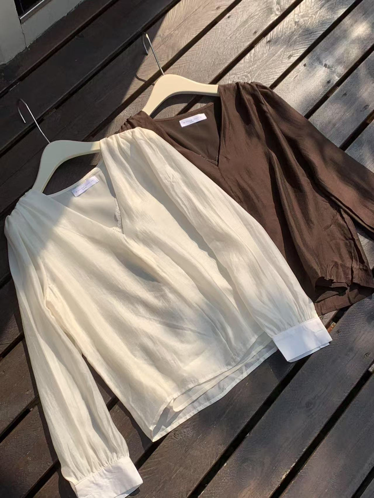 HELLO MILK TEE- 86952 蕾絲拼接衫
