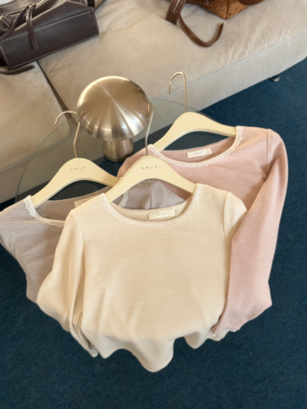HELLO MILK TEE- 86973 蕾絲拼接衫