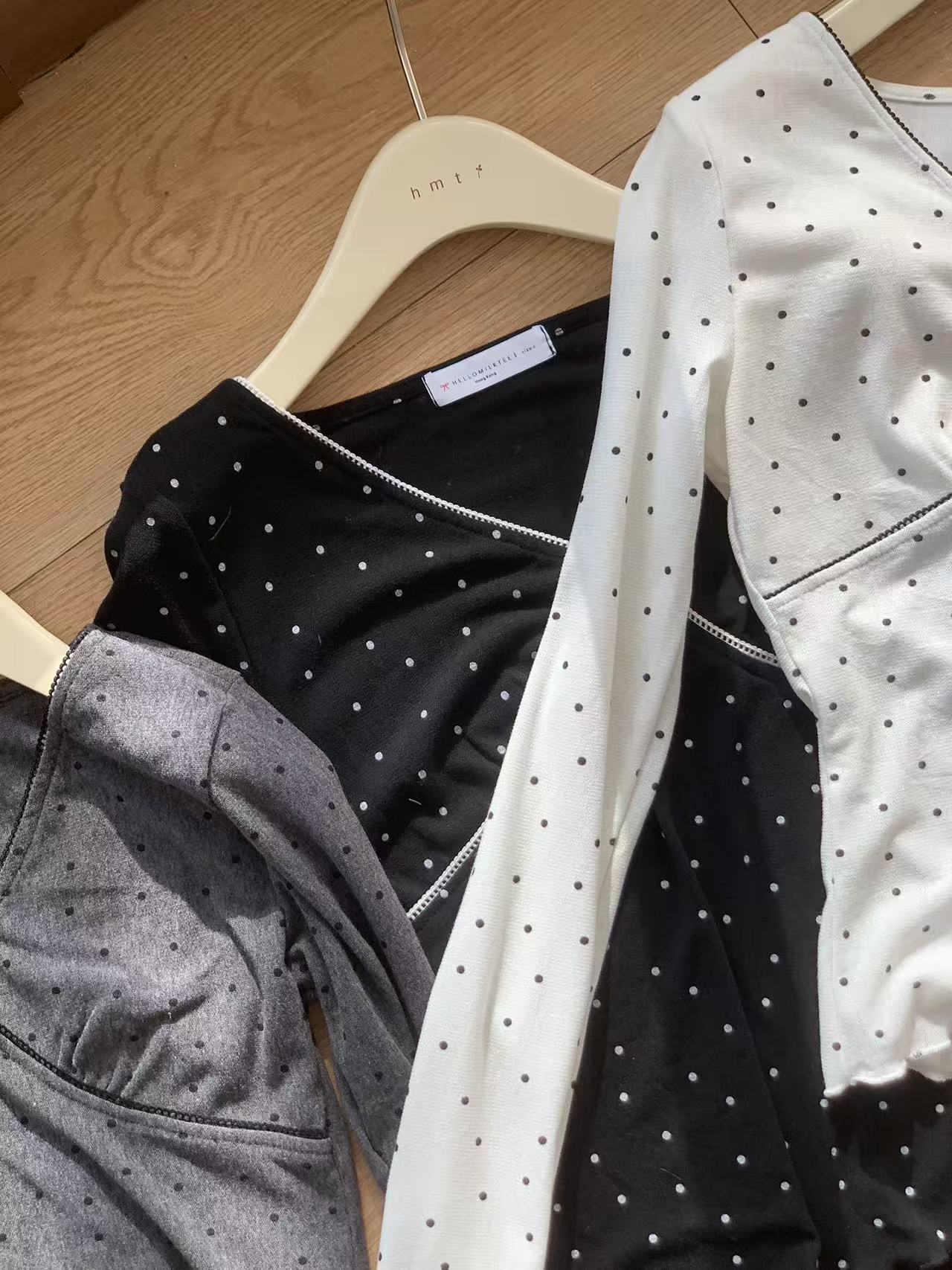 HELLO MILK TEE- 86982 氣質波點衫