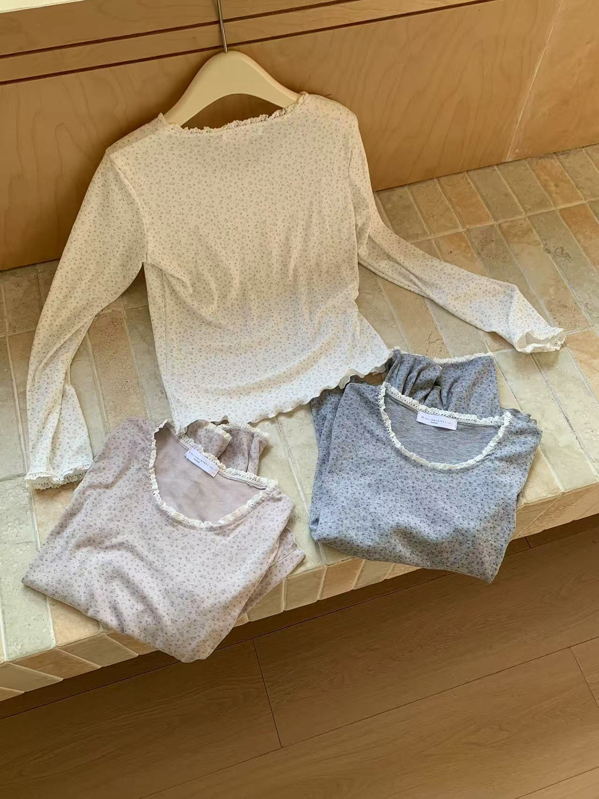 HELLO MILK TEE- 86978 百搭小衫