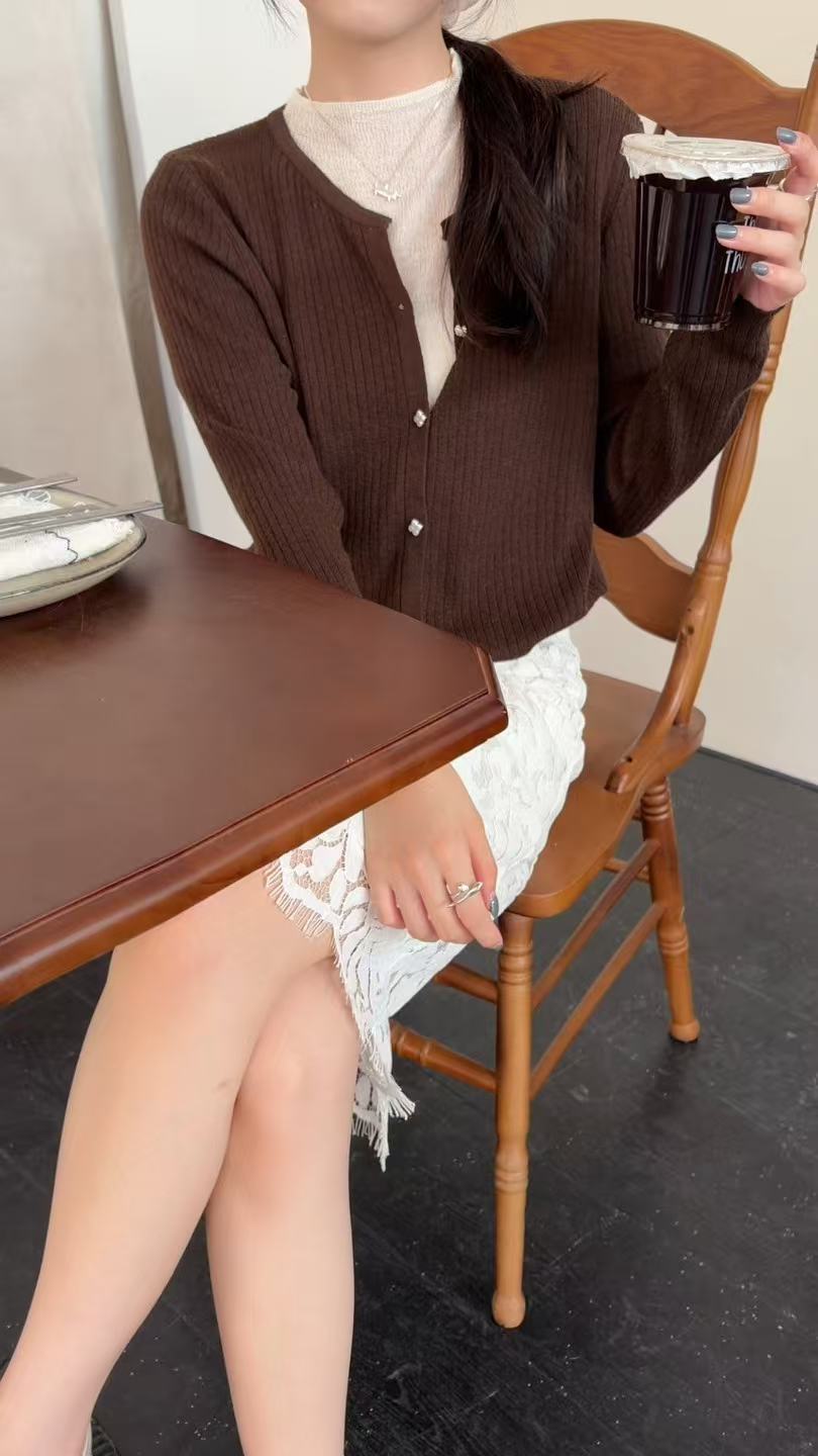 HELLO MILK TEE- 86892 半高領小衫