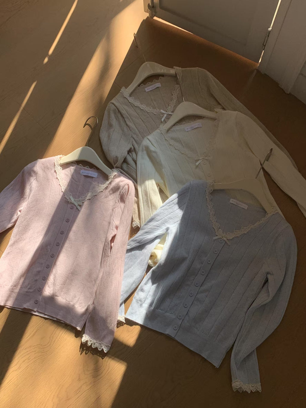 HELLO MILK TEE- 87010 花邊上衣