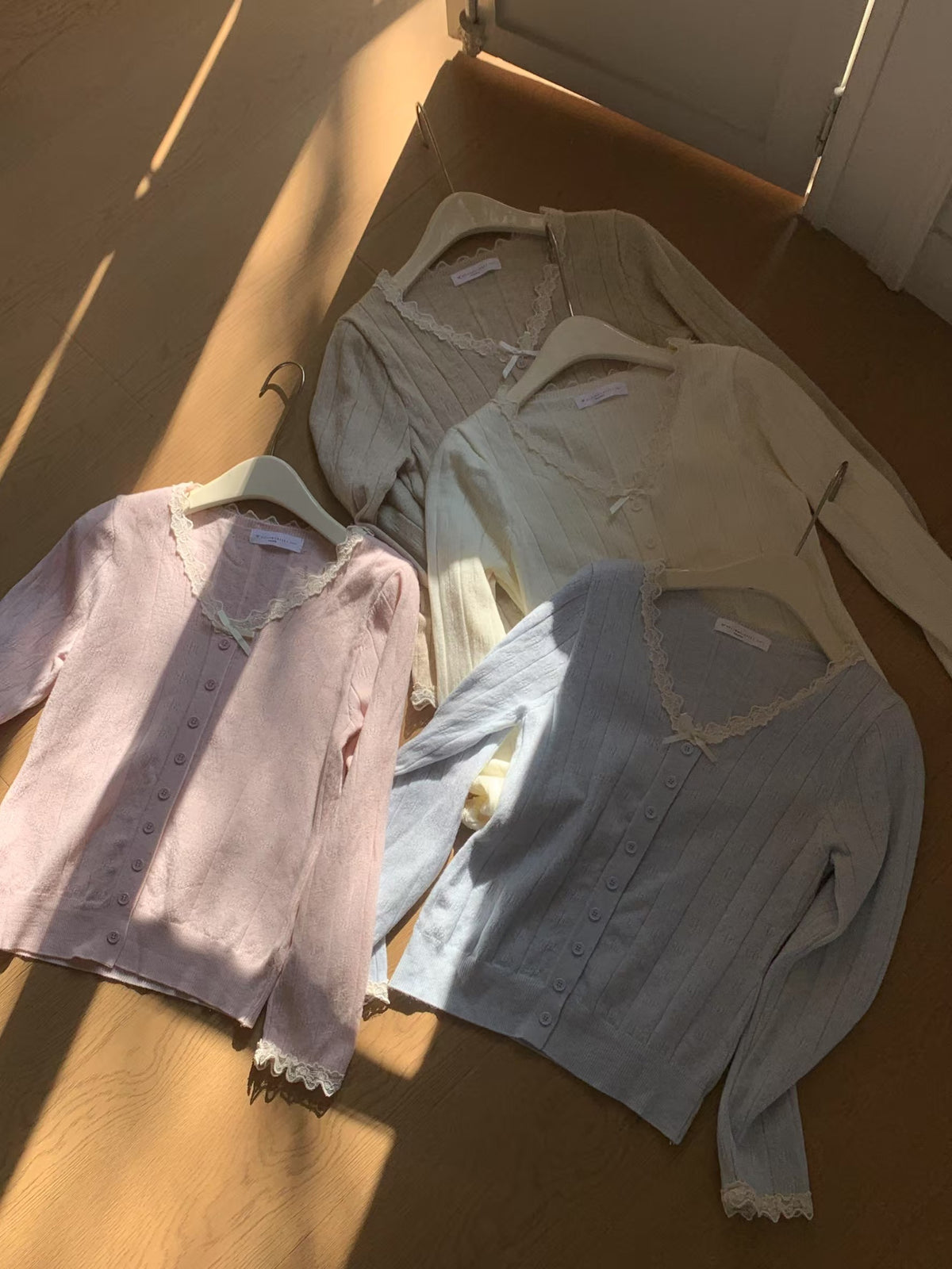 HELLO MILK TEE- 87010 花邊上衣