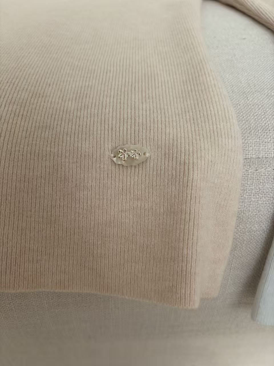 HELLO MILK TEE- 87004 方領小衫